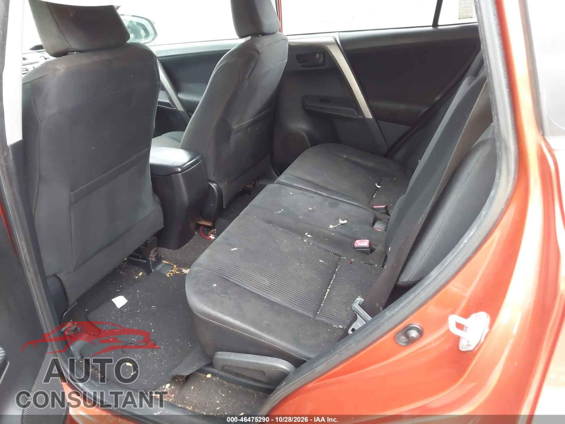 TOYOTA RAV4 2015 - JTMZFREV5FD072425
