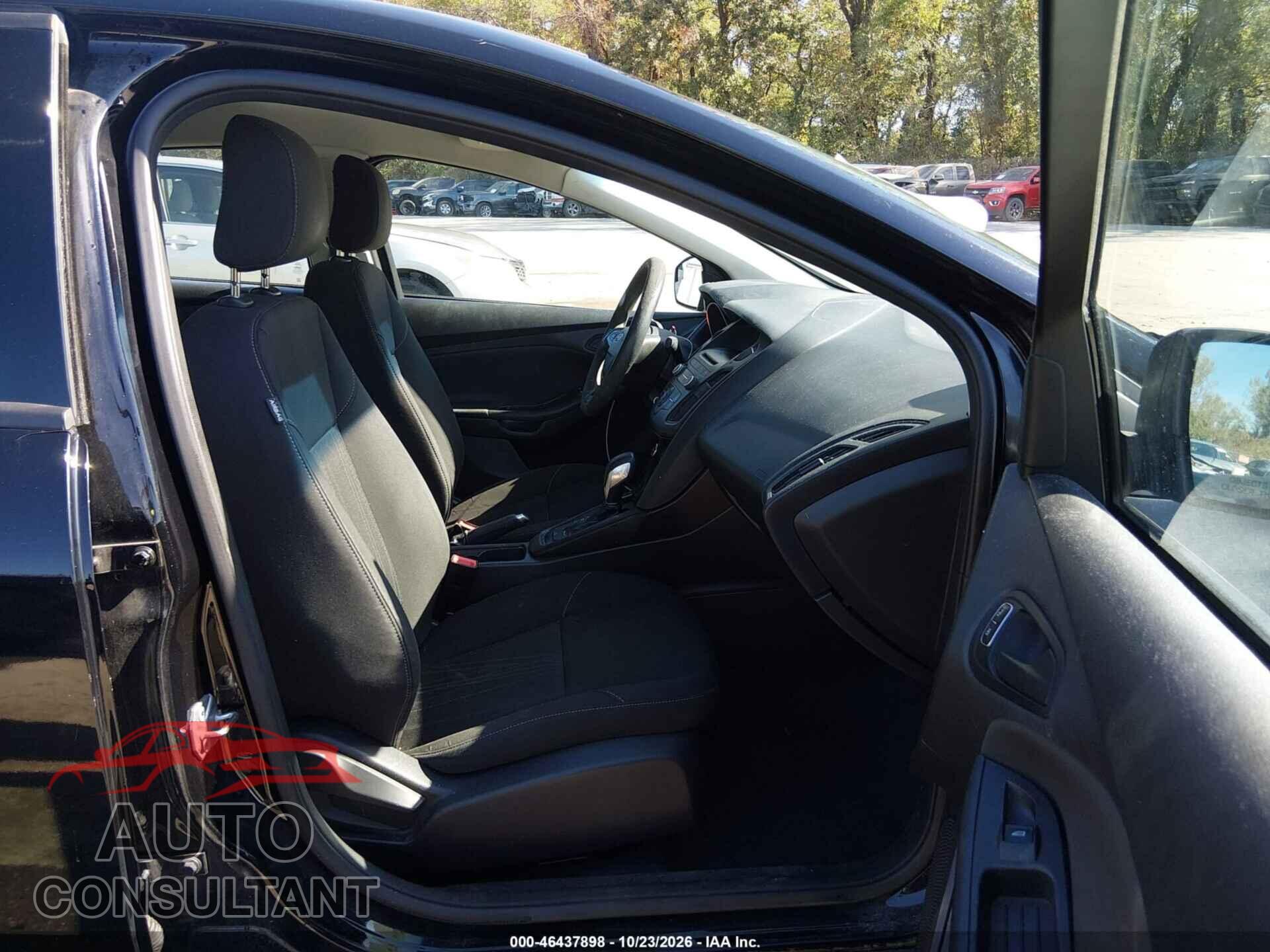 FORD FOCUS 2016 - 1FADP3E25GL212500