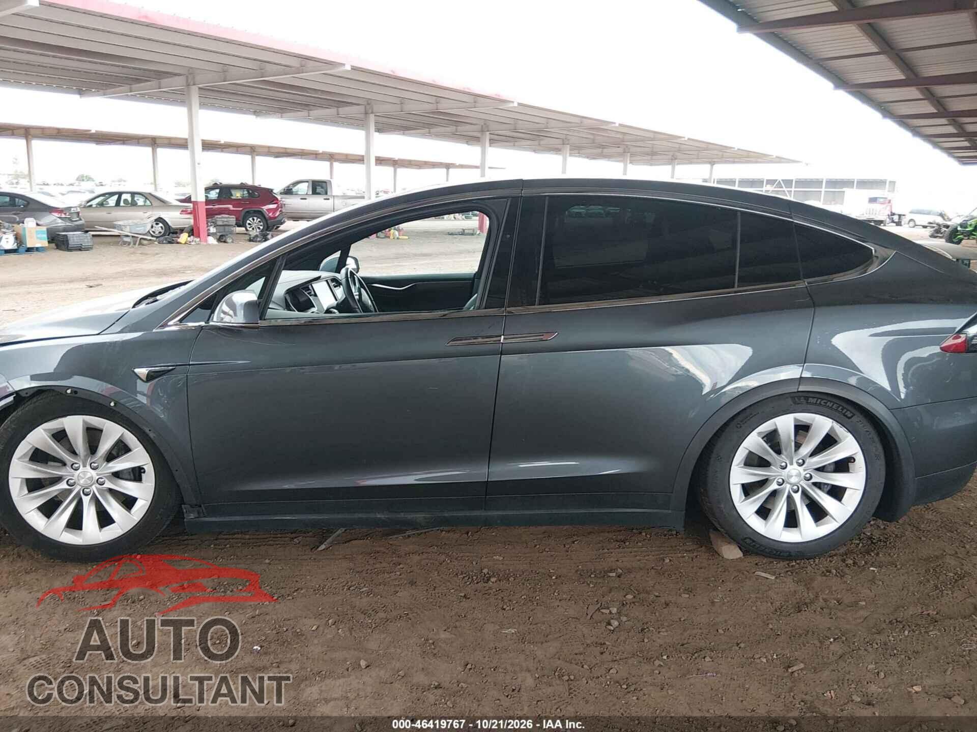 TESLA MODEL X 2017 - 5YJXCDE26HF025781