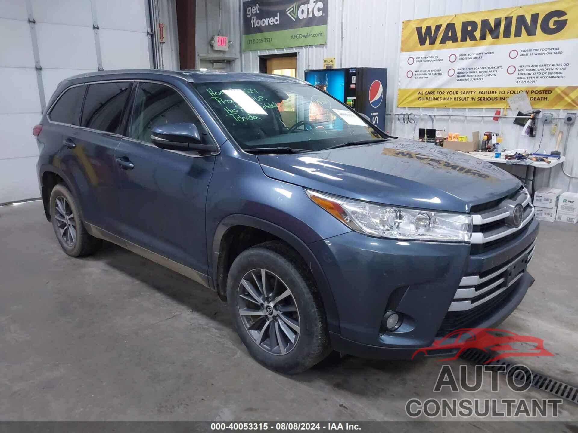 TOYOTA HIGHLANDER 2019 - 5TDJZRFH2KS928856