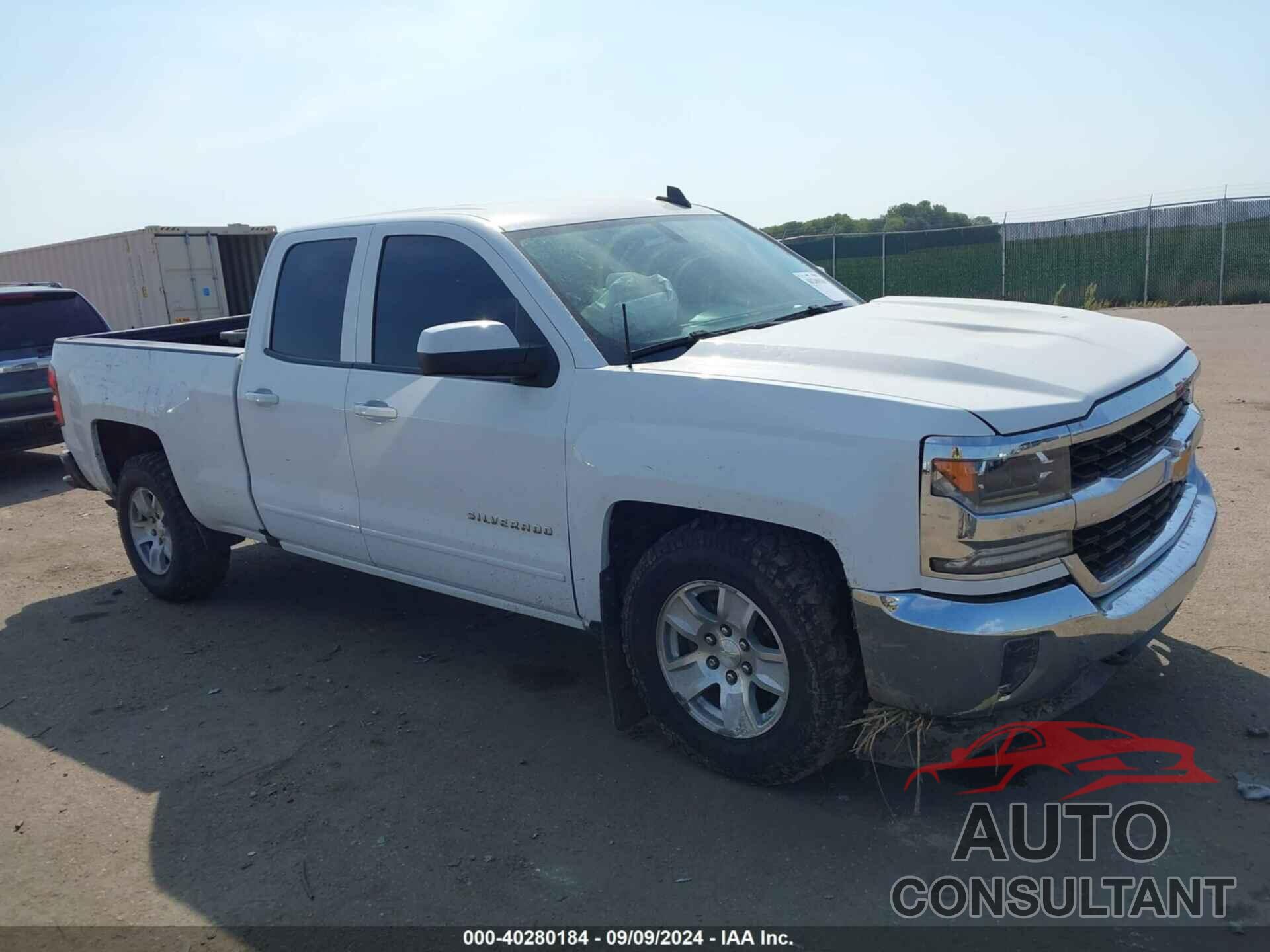 CHEVROLET SILVERADO 1500 2018 - 1GCVKREC0JZ253355