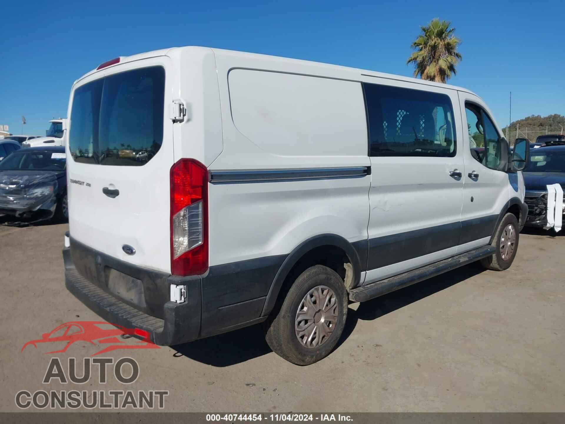 FORD TRANSIT-250 2019 - 1FTYR1YM7KKB34369