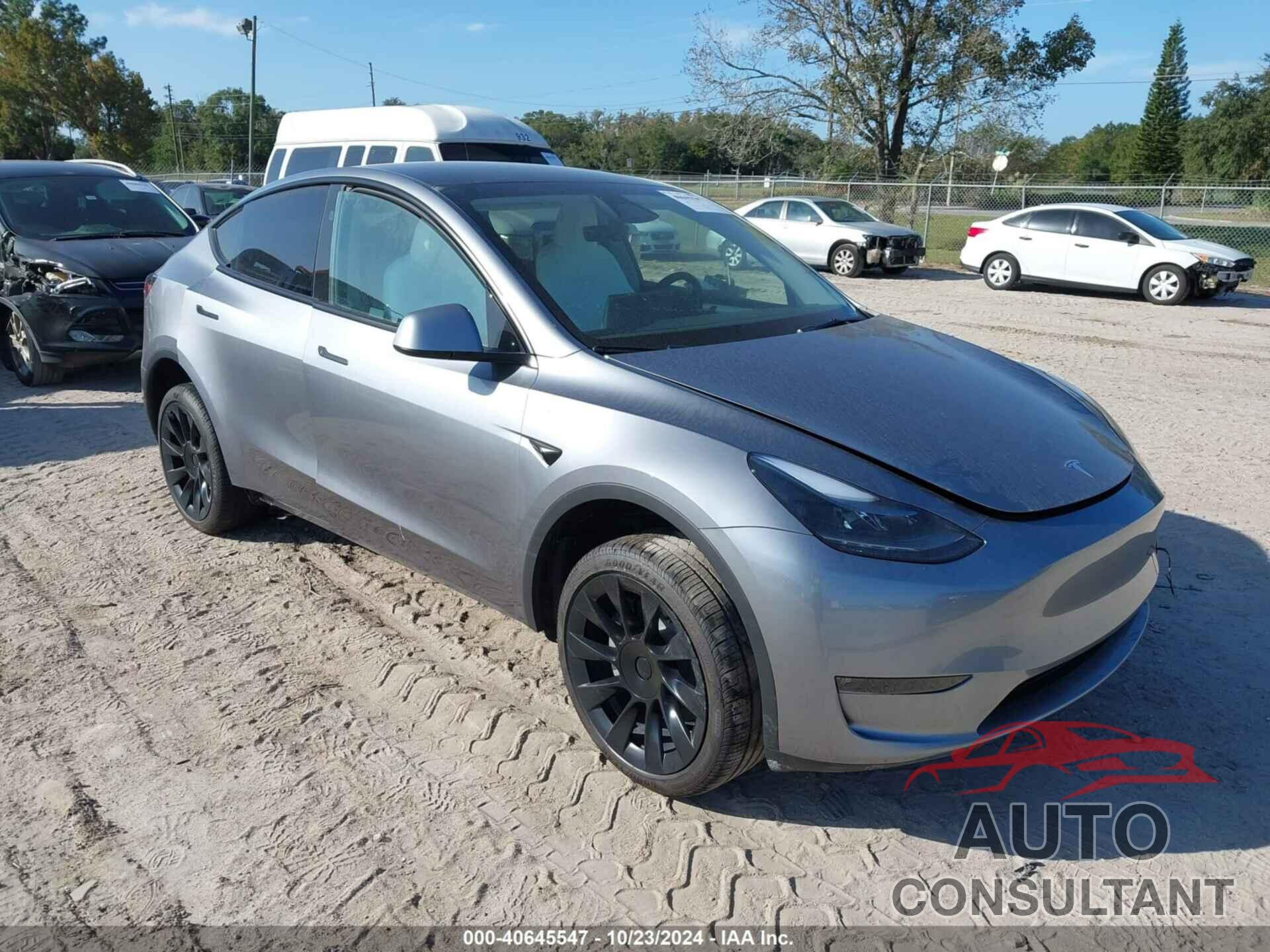 TESLA MODEL Y 2024 - 7SAYGDEE3RA286595