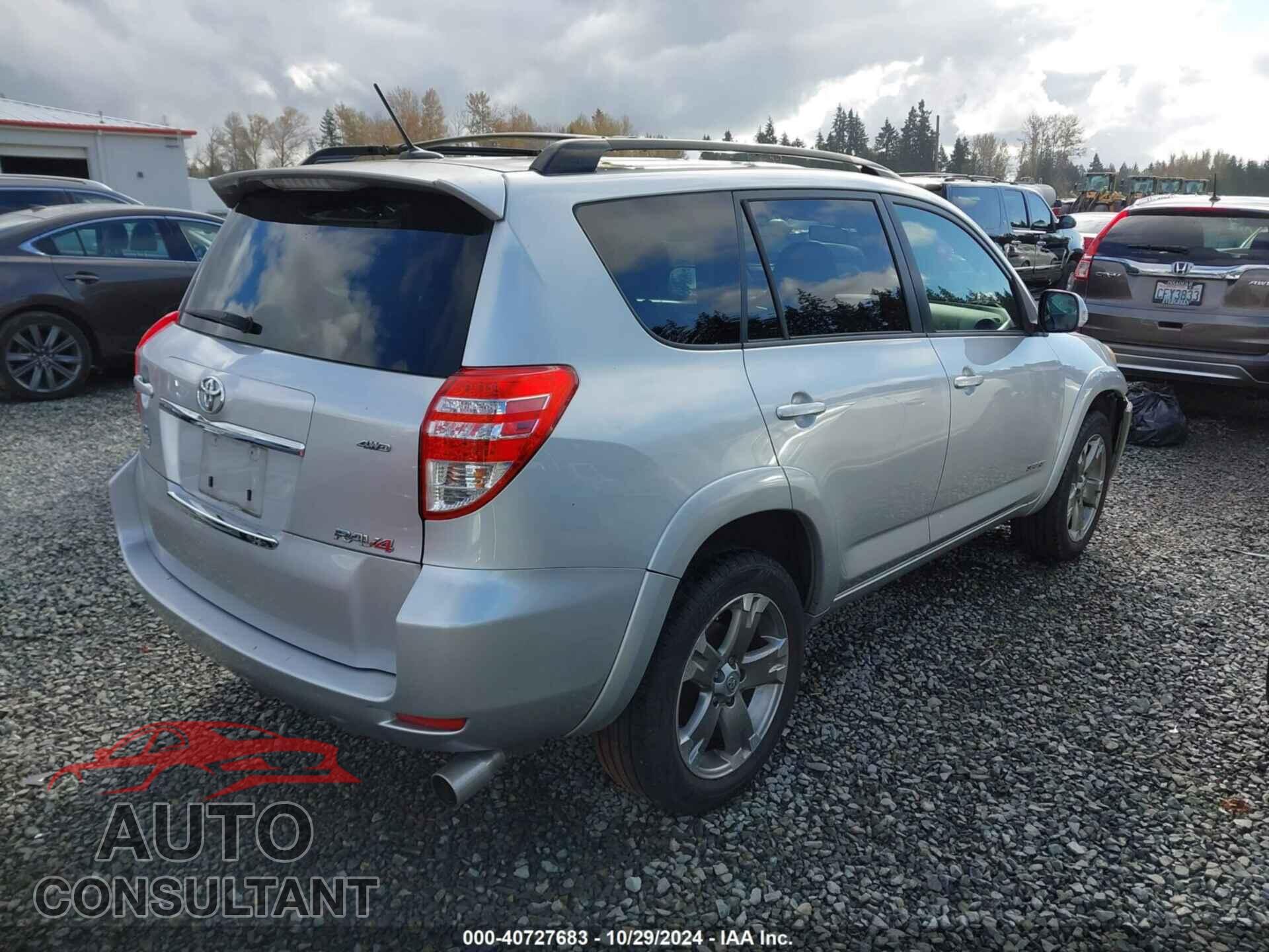 TOYOTA RAV4 2011 - JTMRF4DV2B5042016