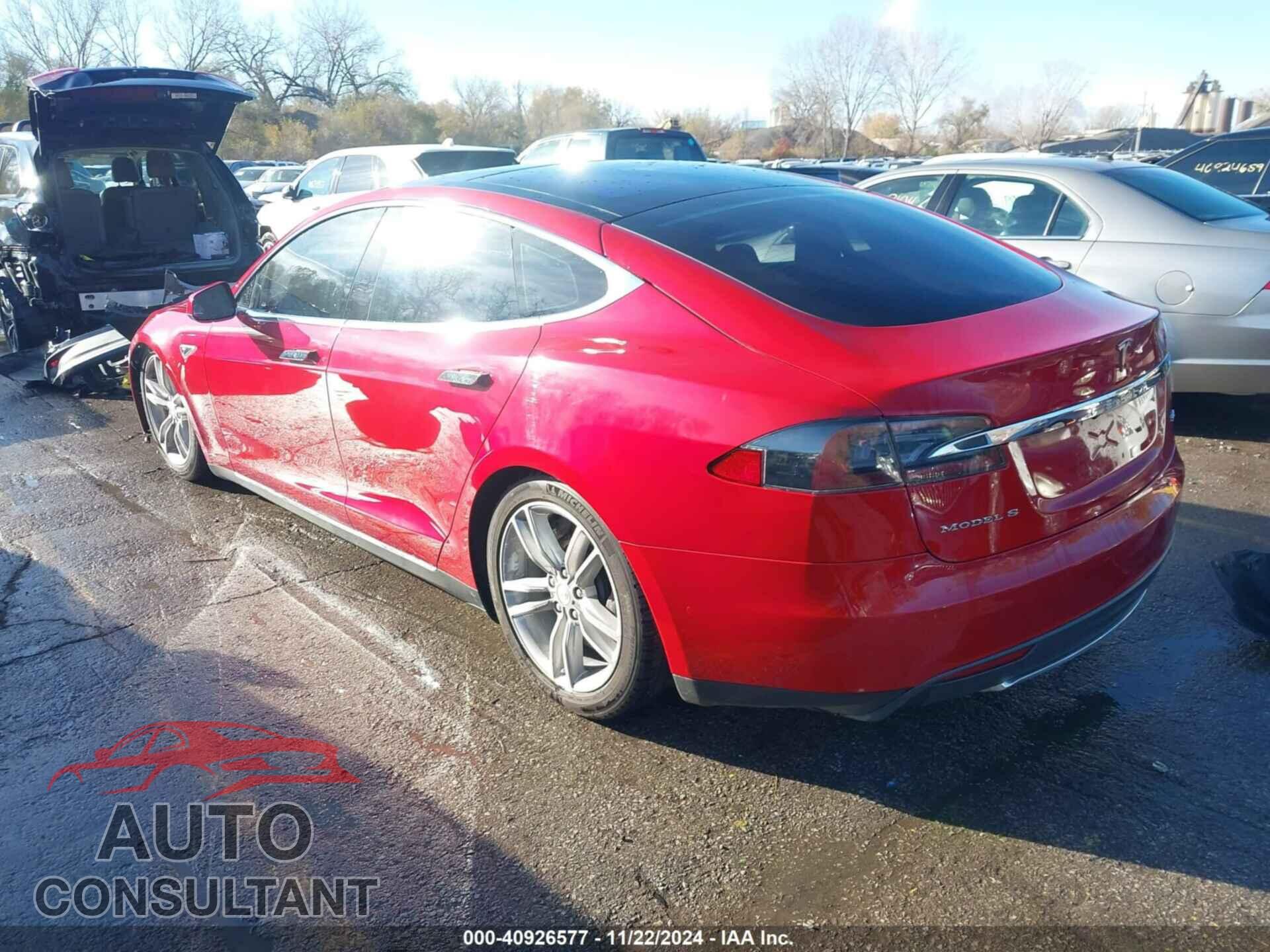 TESLA MODEL S 2015 - 5YJSA1E21FF102861