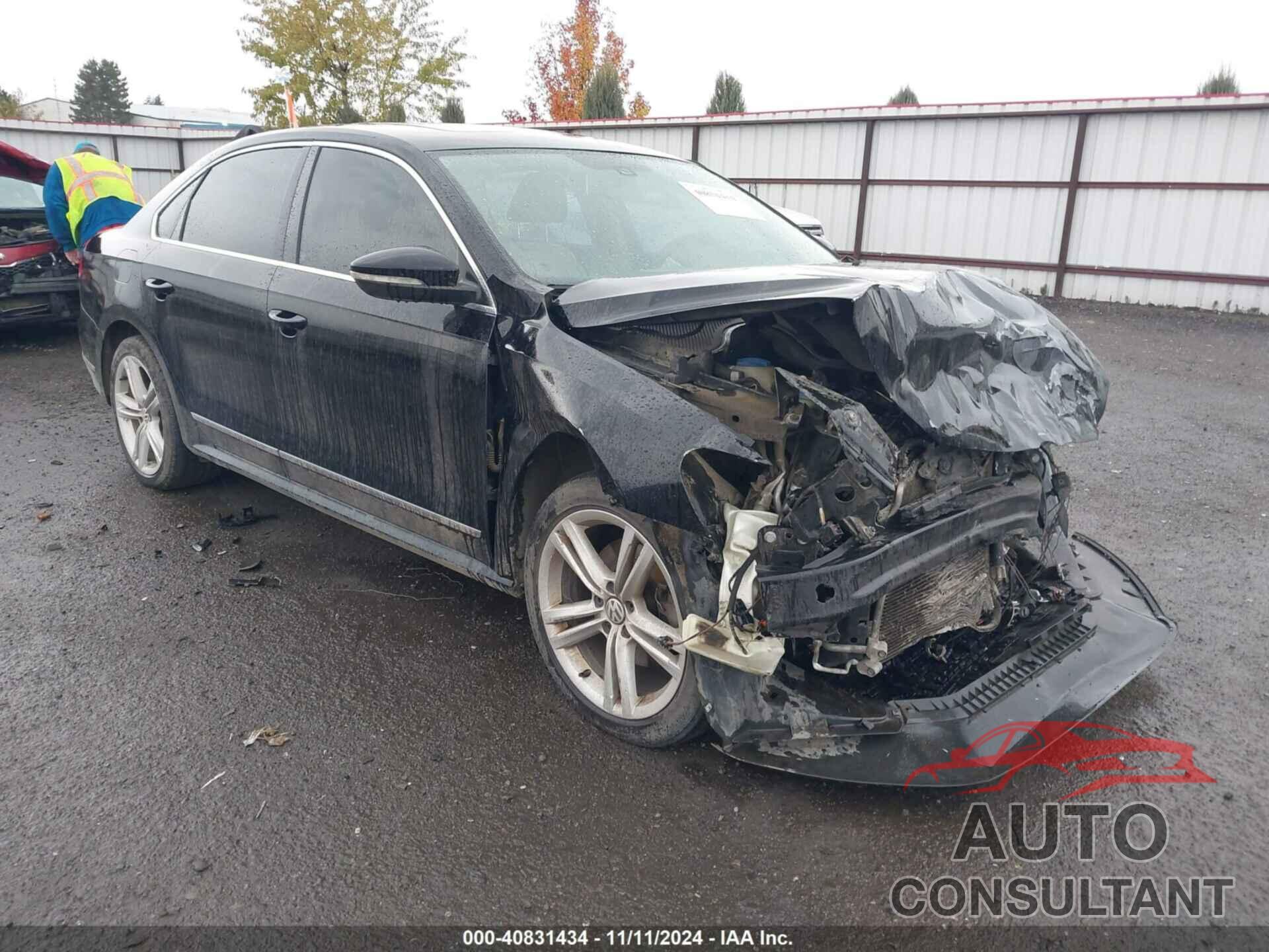 VOLKSWAGEN PASSAT 2012 - 1VWCN7A37CC002652