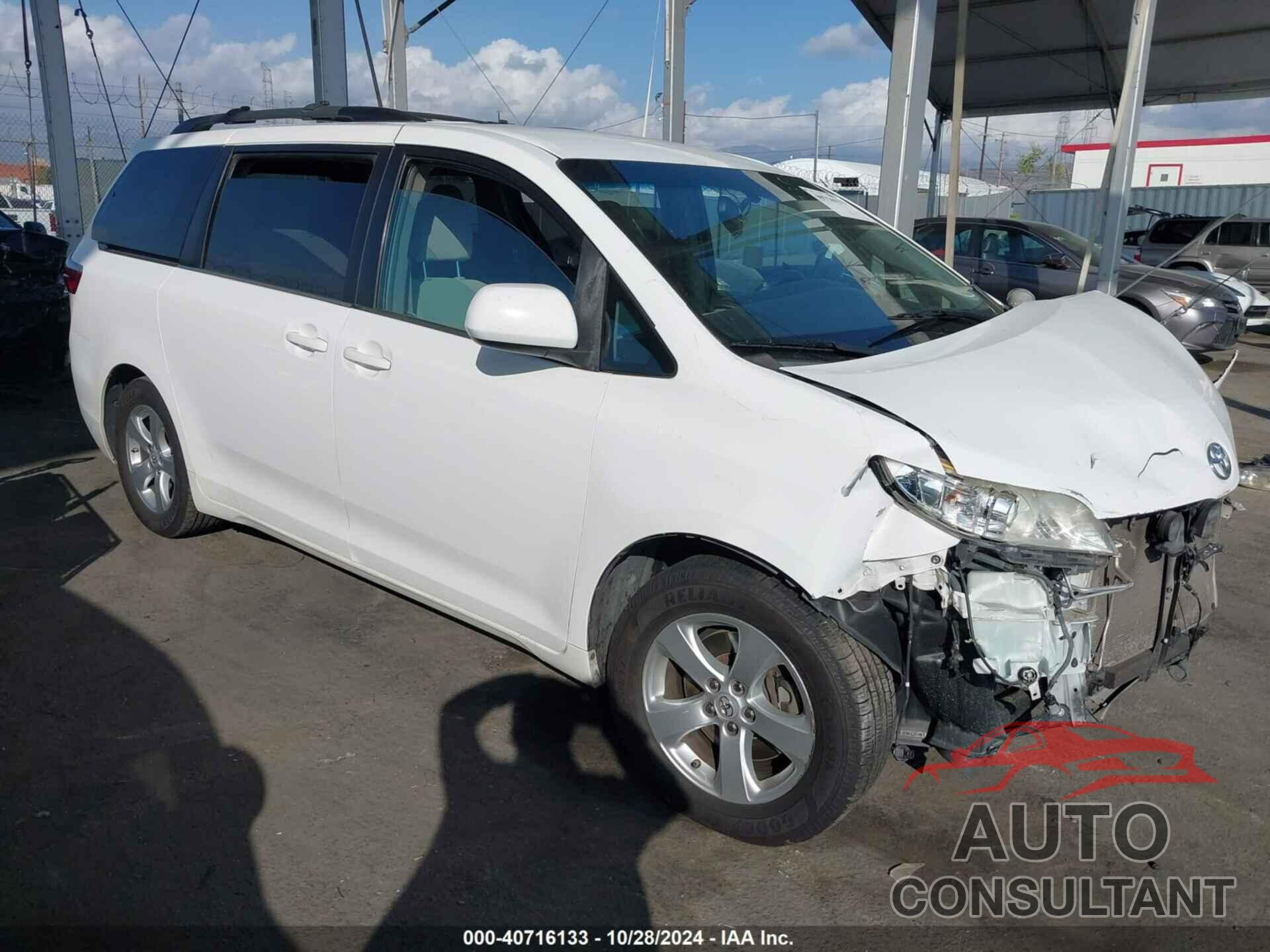 TOYOTA SIENNA 2015 - 5TDKK3DC3FS596235