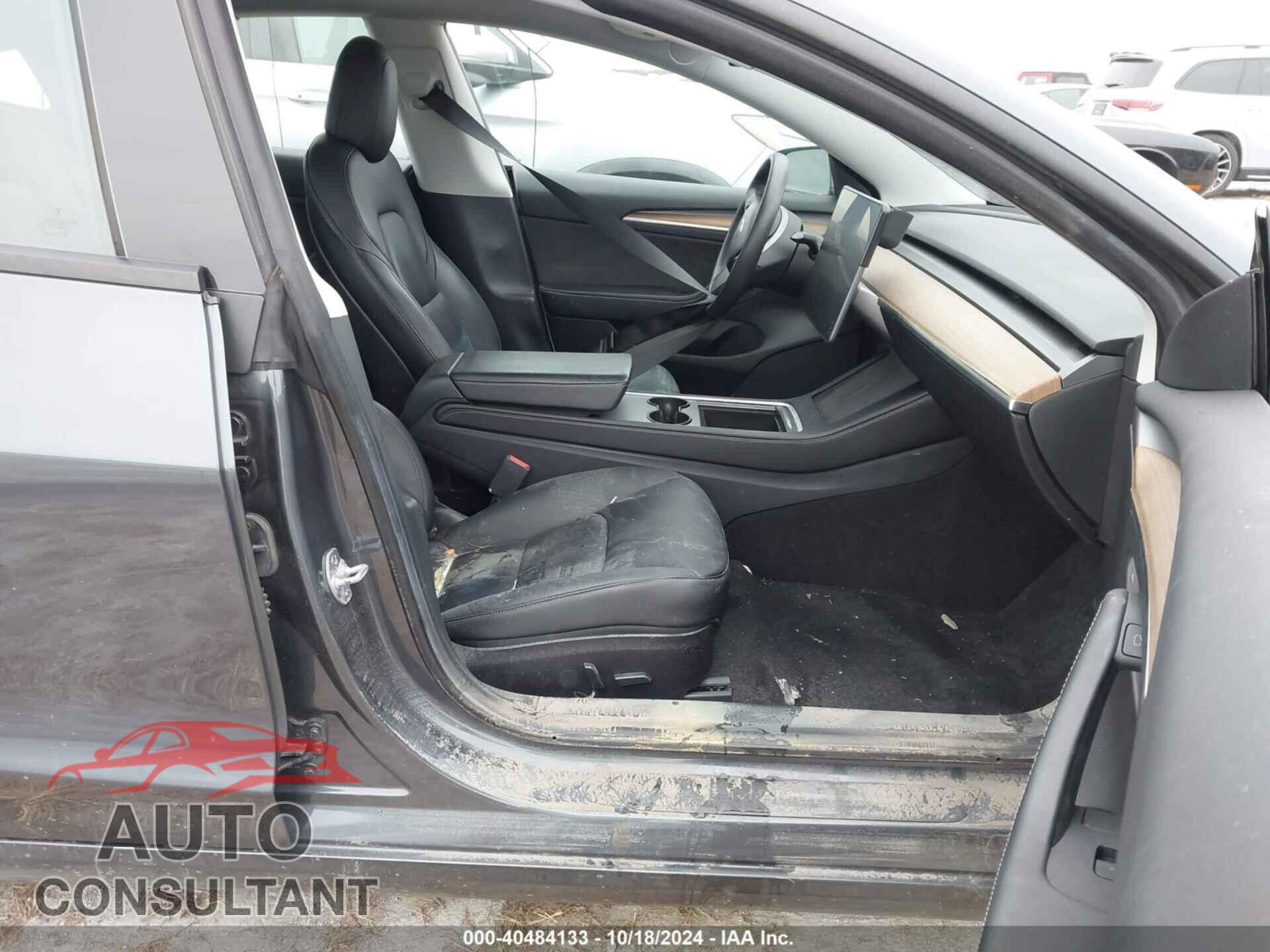 TESLA MODEL 3 2021 - 5YJ3E1EB5MF035641