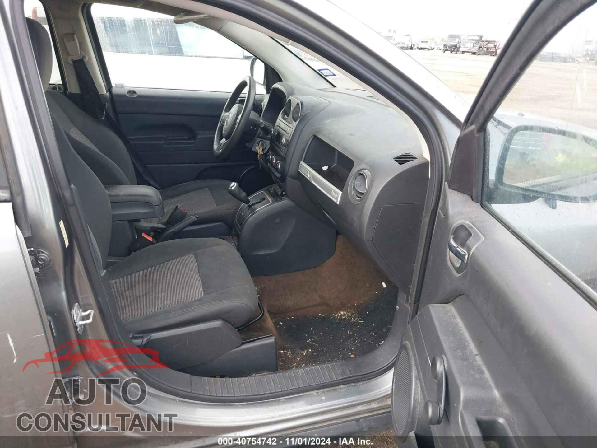 JEEP COMPASS 2014 - 1C4NJCBA6ED552824