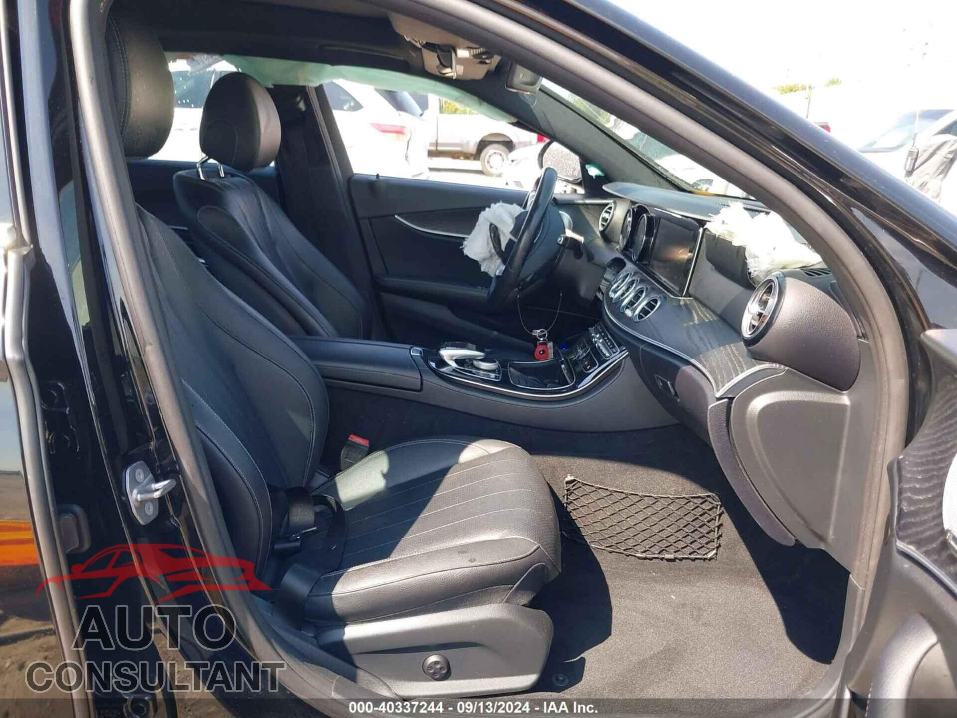 MERCEDES-BENZ E 300 2017 - WDDZF4JB2HA042601