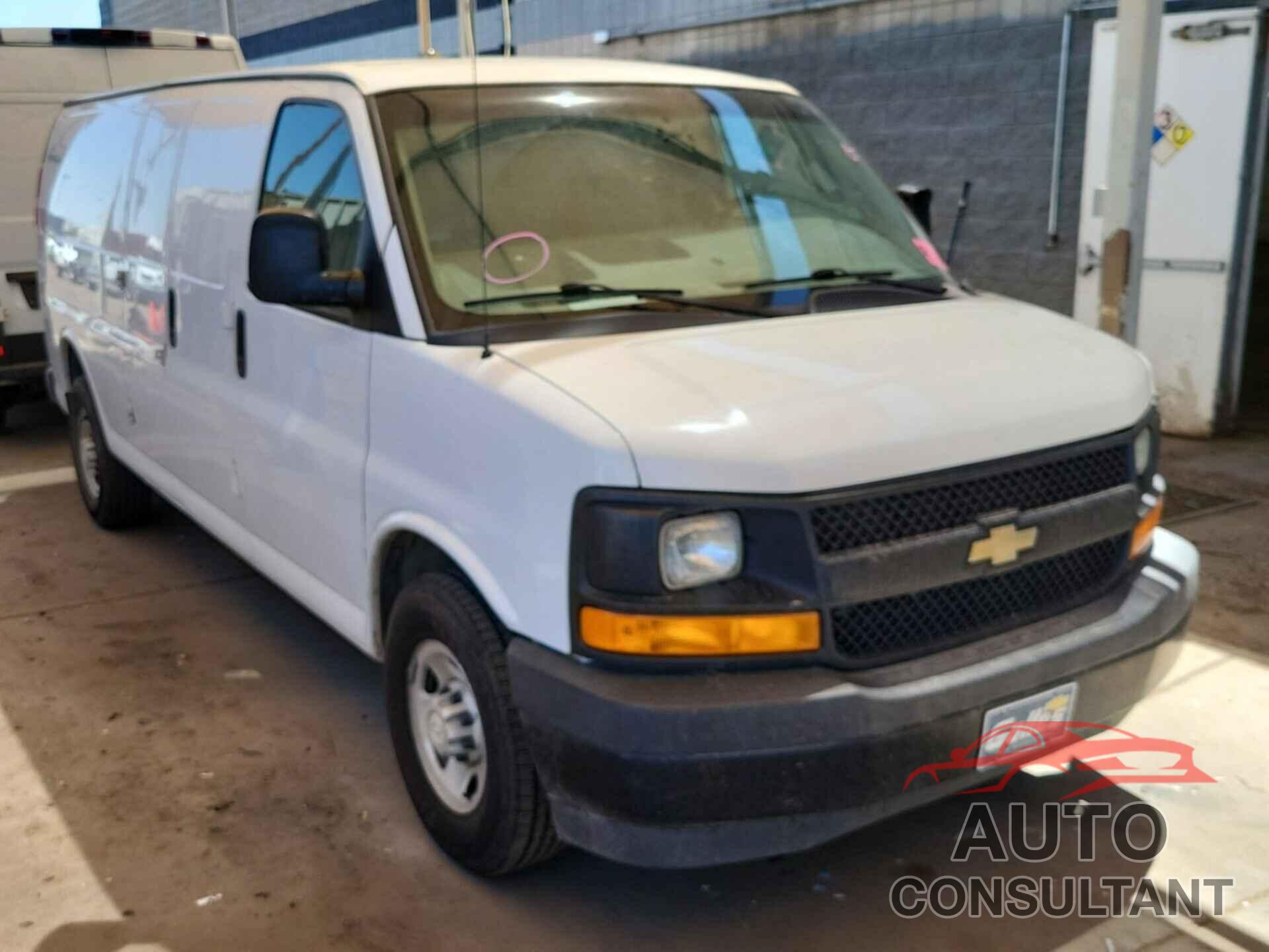 CHEVROLET EXPRESS G2500 2017 - 1GCWGBFGXH1113580