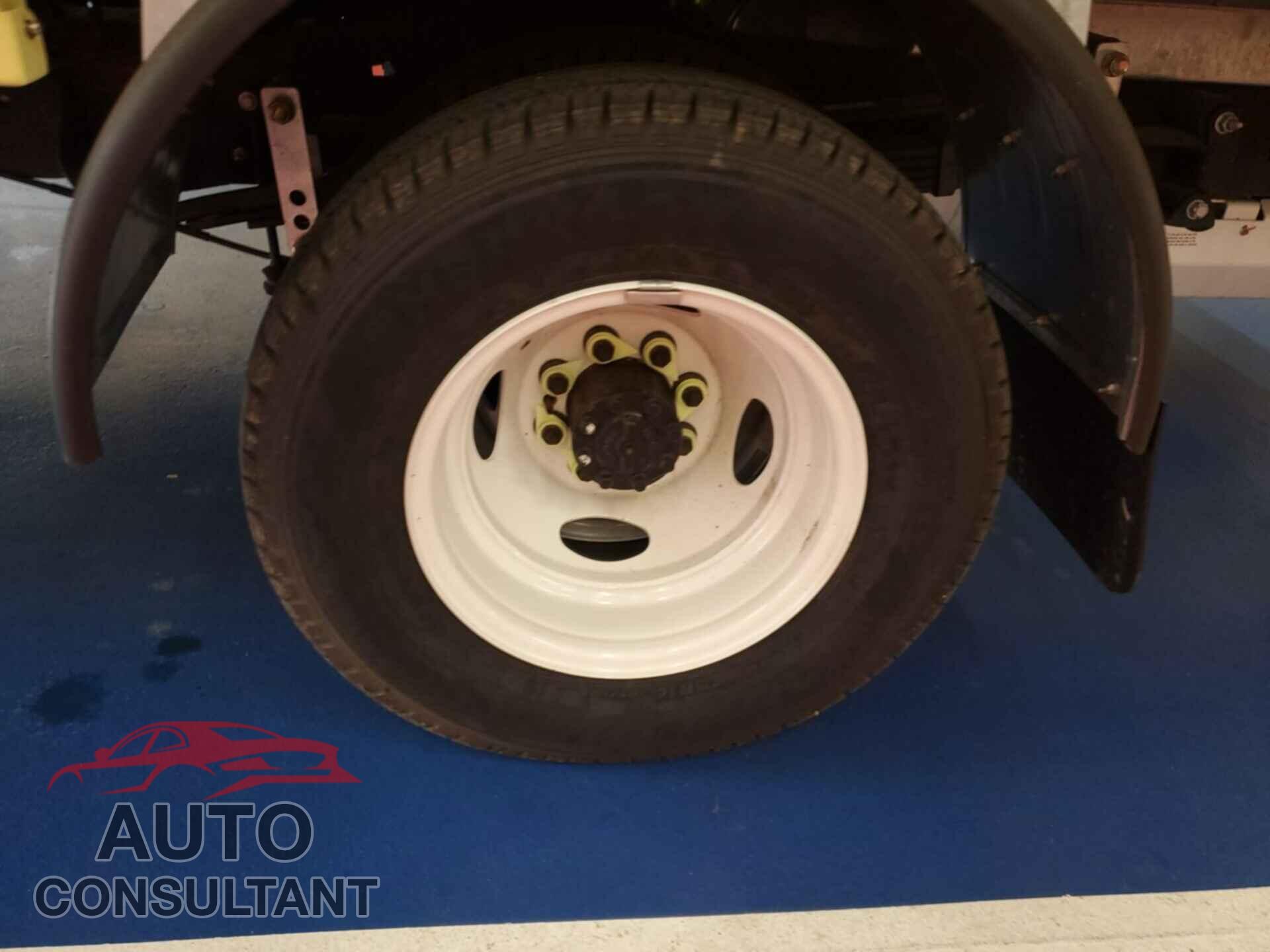 FORD E-450 CUTAWAY 2022 - 1FDXE4FN2NDC34811