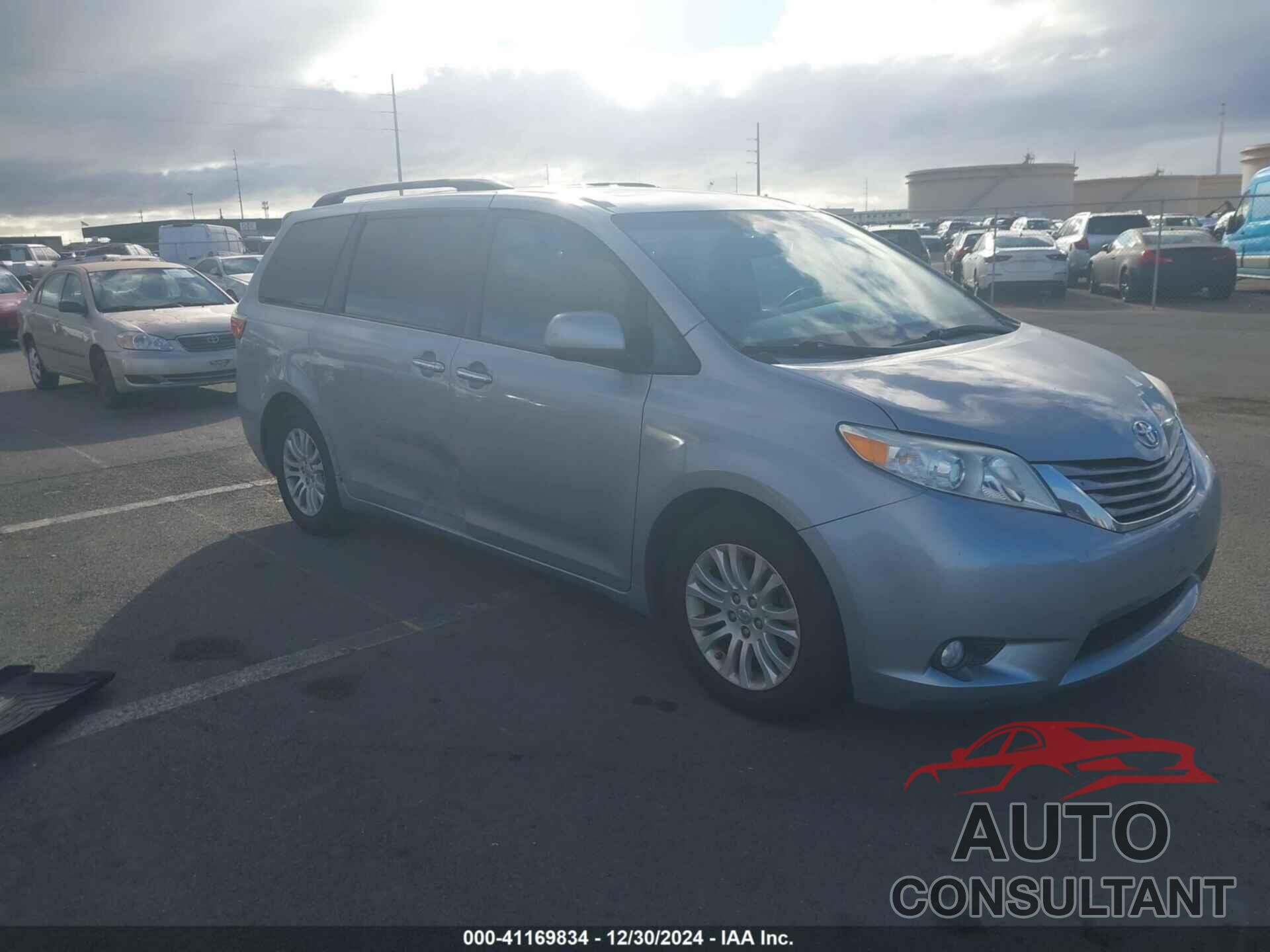 TOYOTA SIENNA 2015 - 5TDYK3DC3FS555906