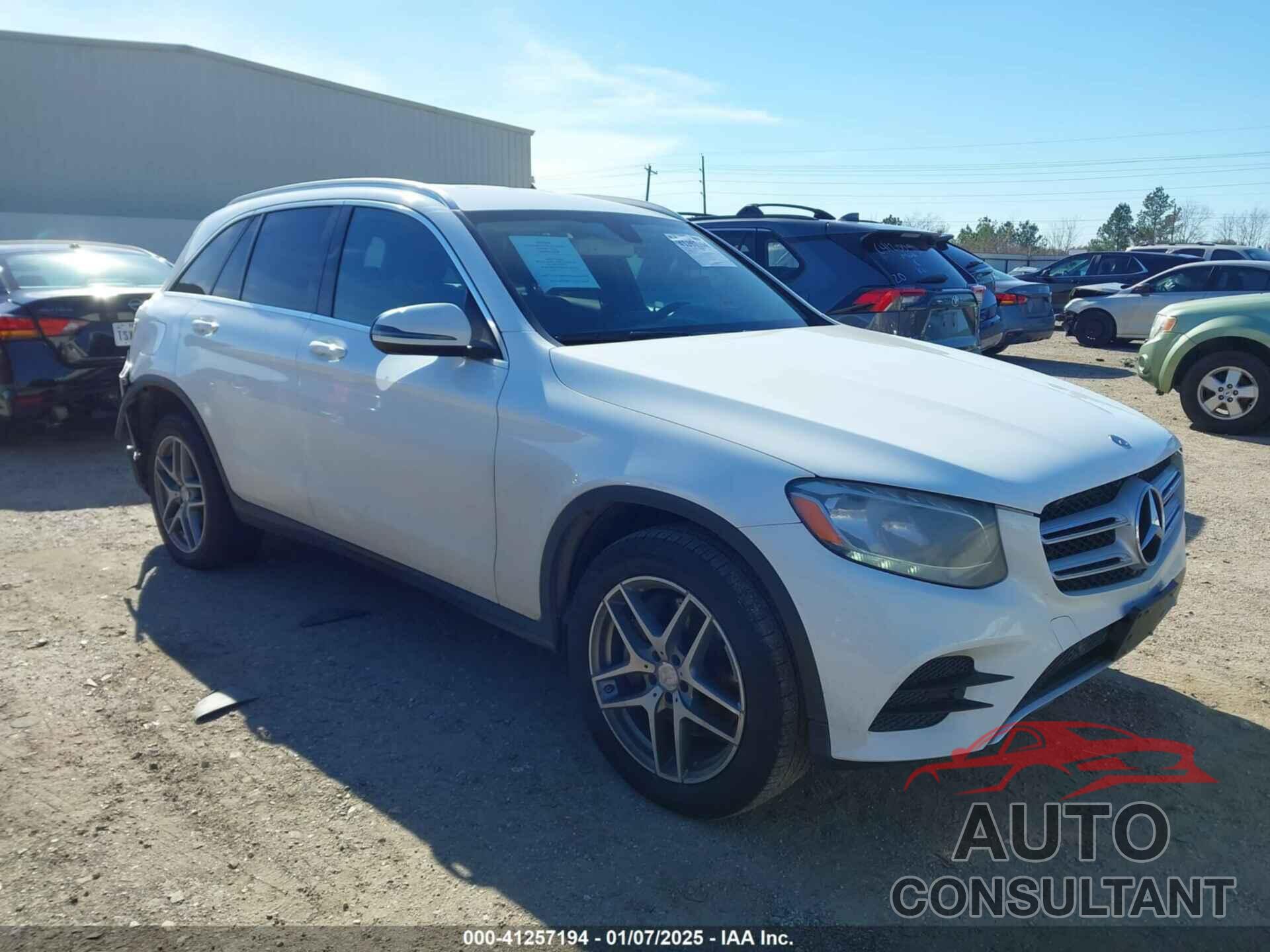 MERCEDES-BENZ GLC 300 2016 - WDC0G4JB0GF110213