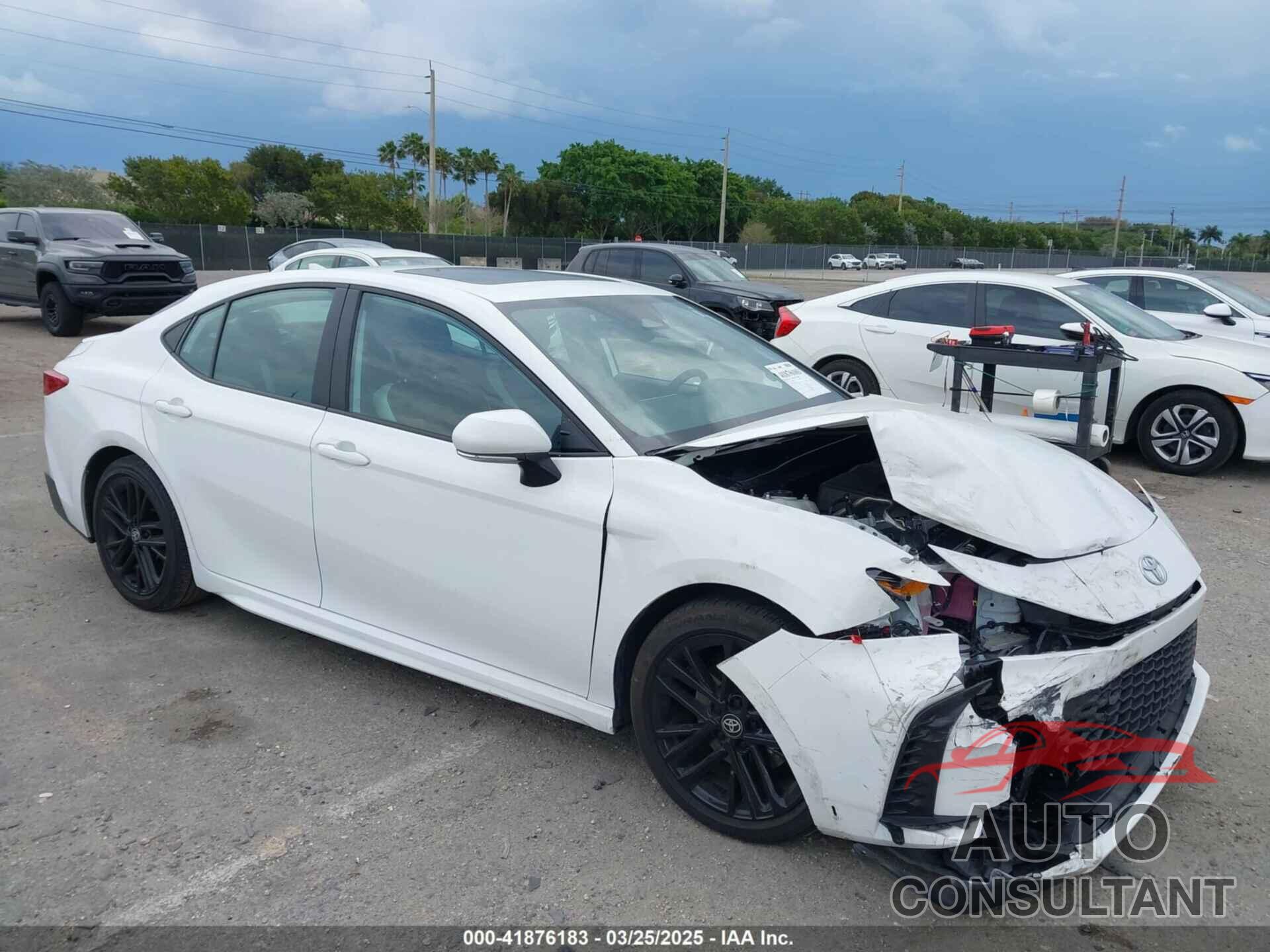 TOYOTA CAMRY 2025 - 4T1DAACK1SU005894