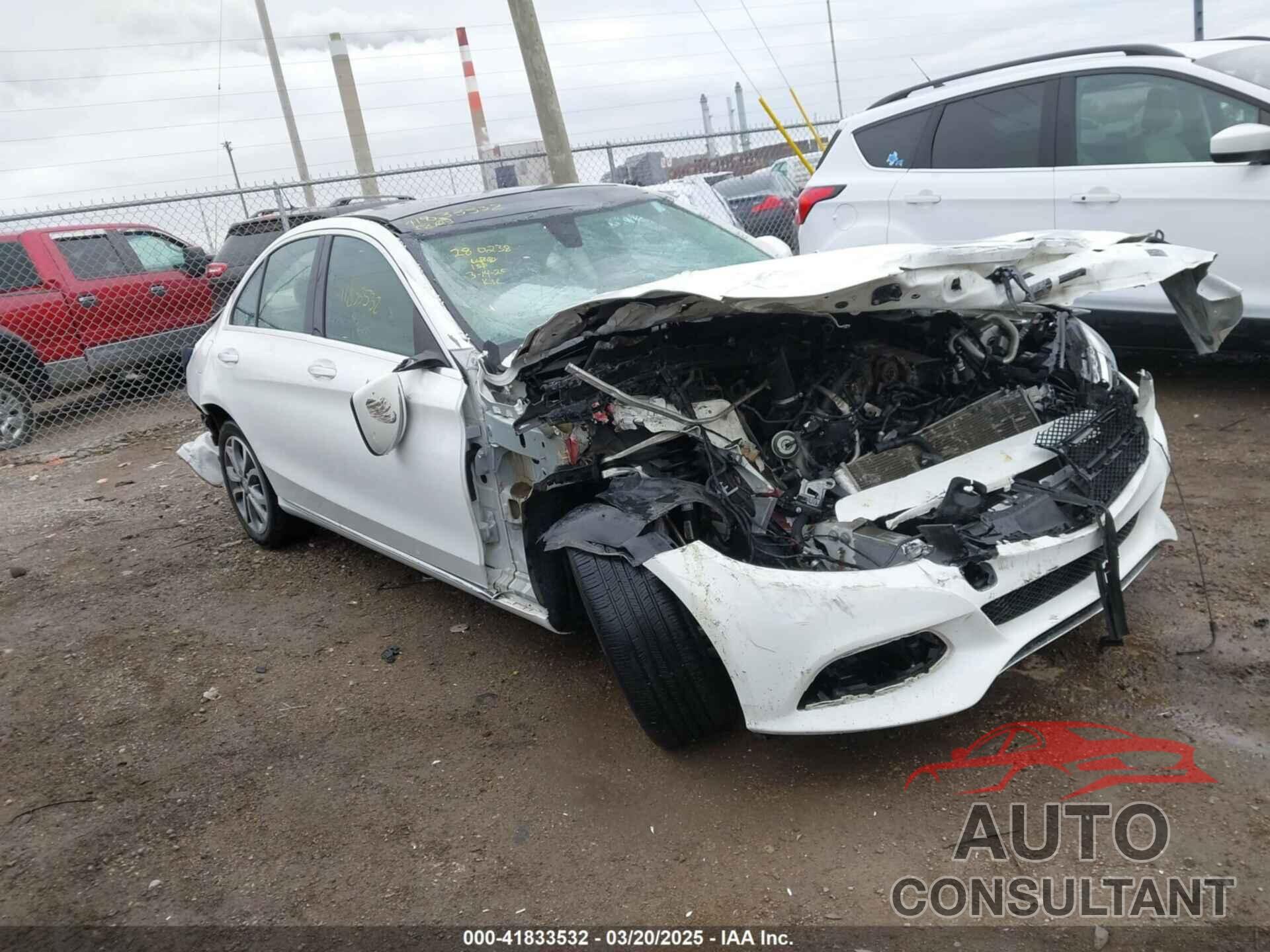MERCEDES-BENZ C 300 2015 - 55SWF4KB4FU020226