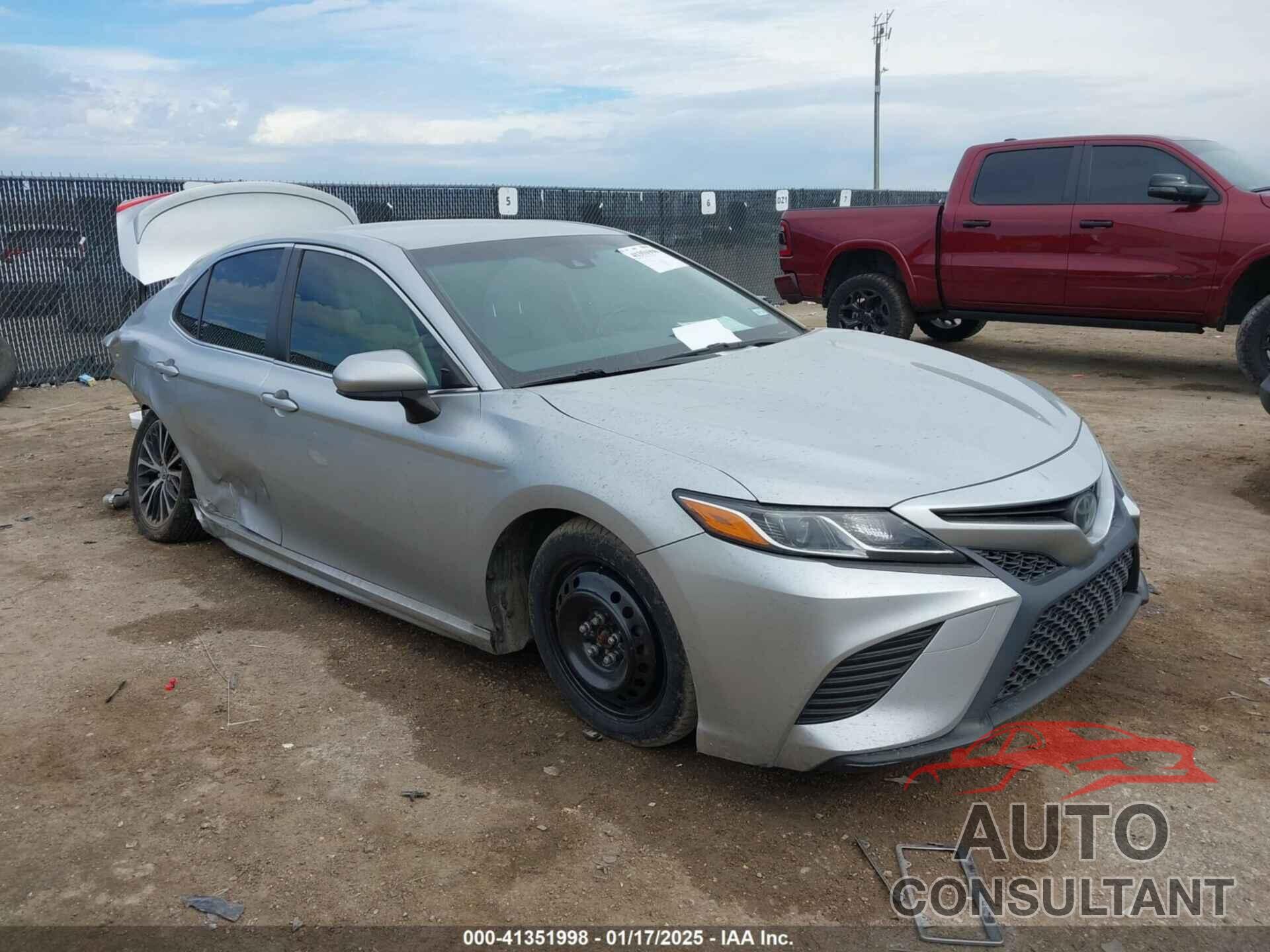 TOYOTA CAMRY 2018 - JTNB11HK3J3016268