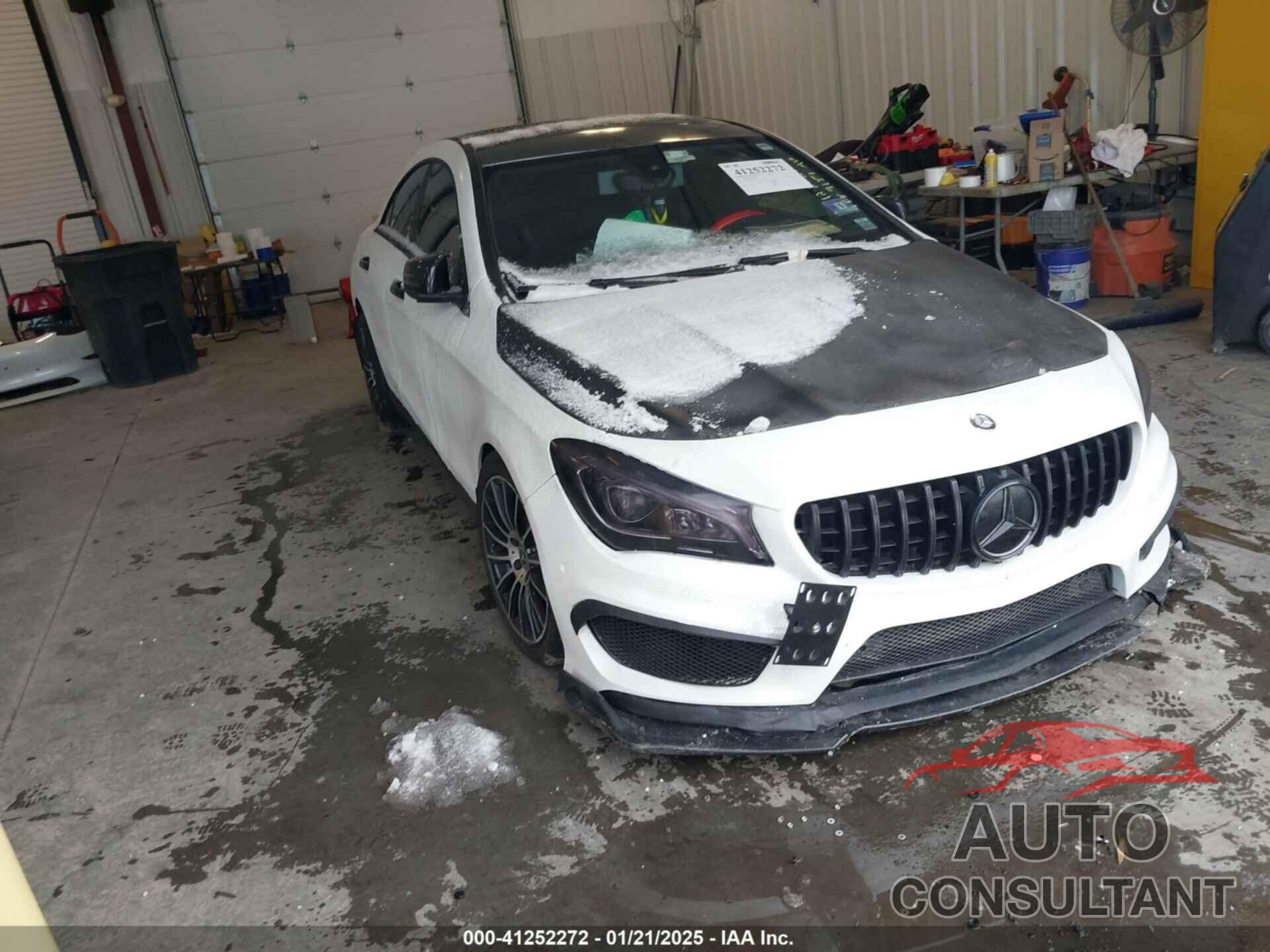 MERCEDES-BENZ CLA 250 2015 - WDDSJ4GB4FN264571