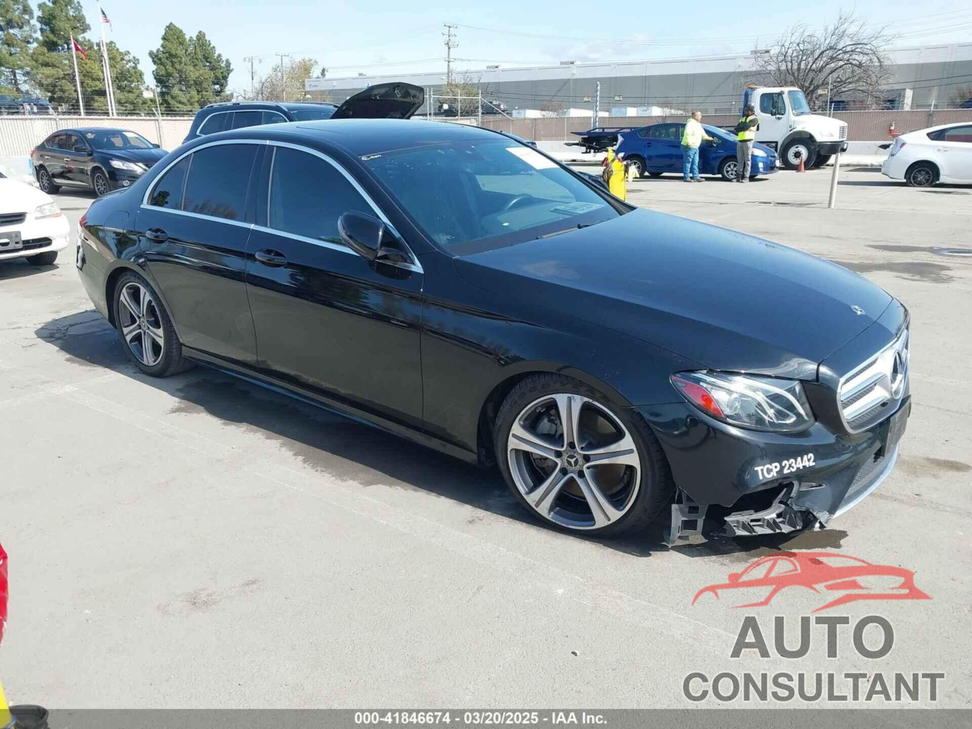 MERCEDES-BENZ E 300 2019 - WDDZF4JB9KA509360