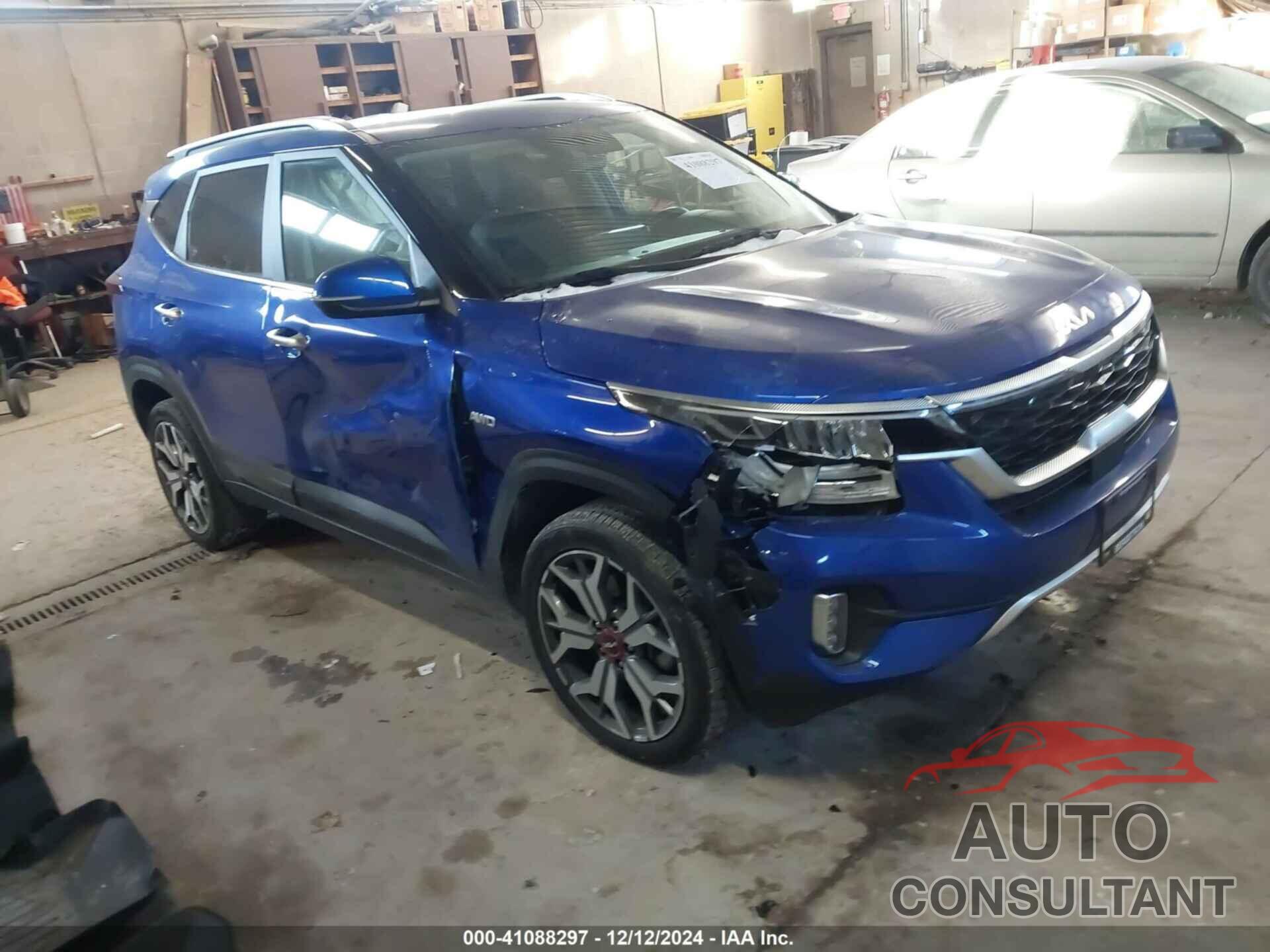 KIA SELTOS 2023 - KNDETCA24P7355317