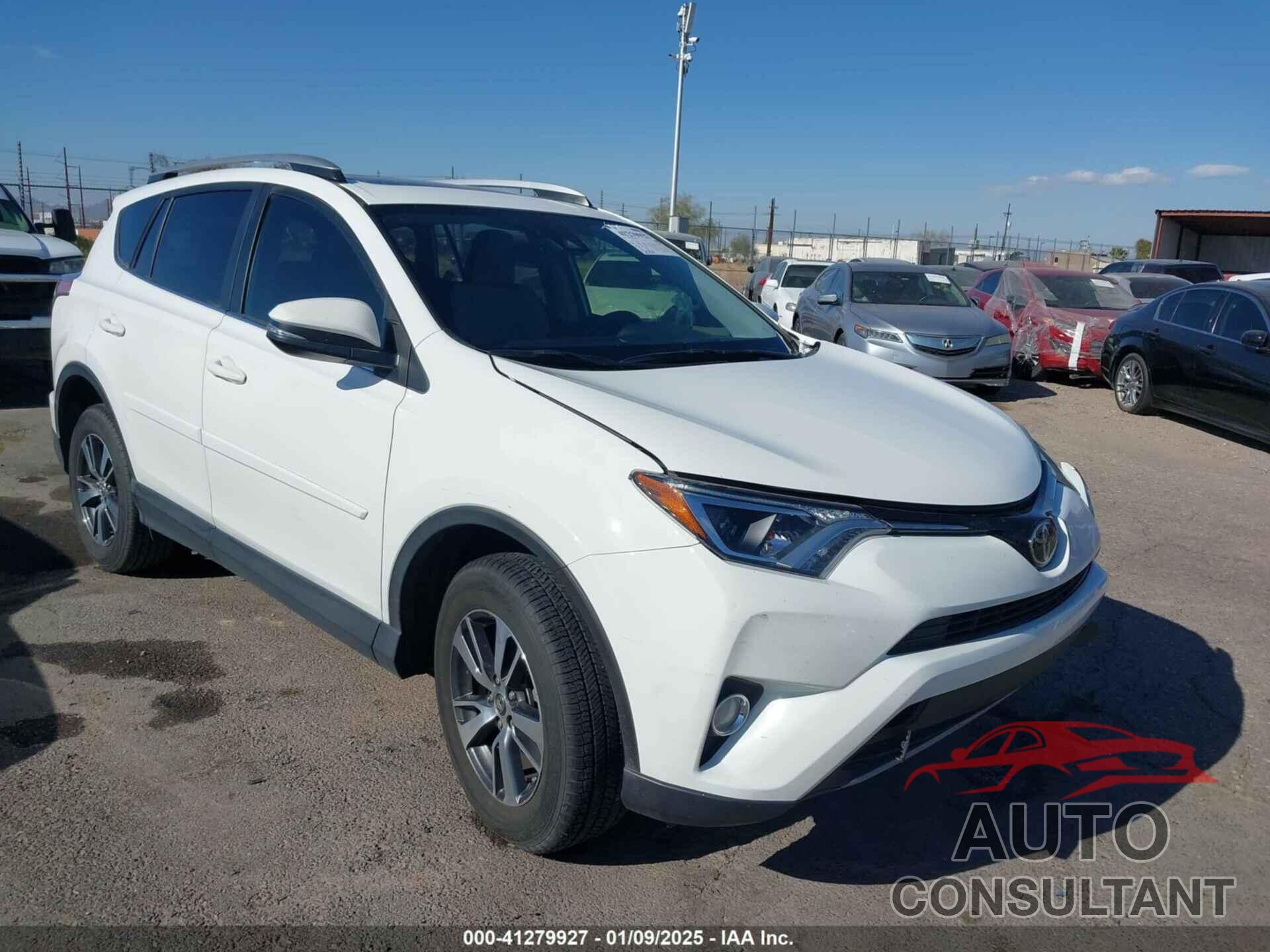 TOYOTA RAV4 2018 - JTMRFREV9JJ208582