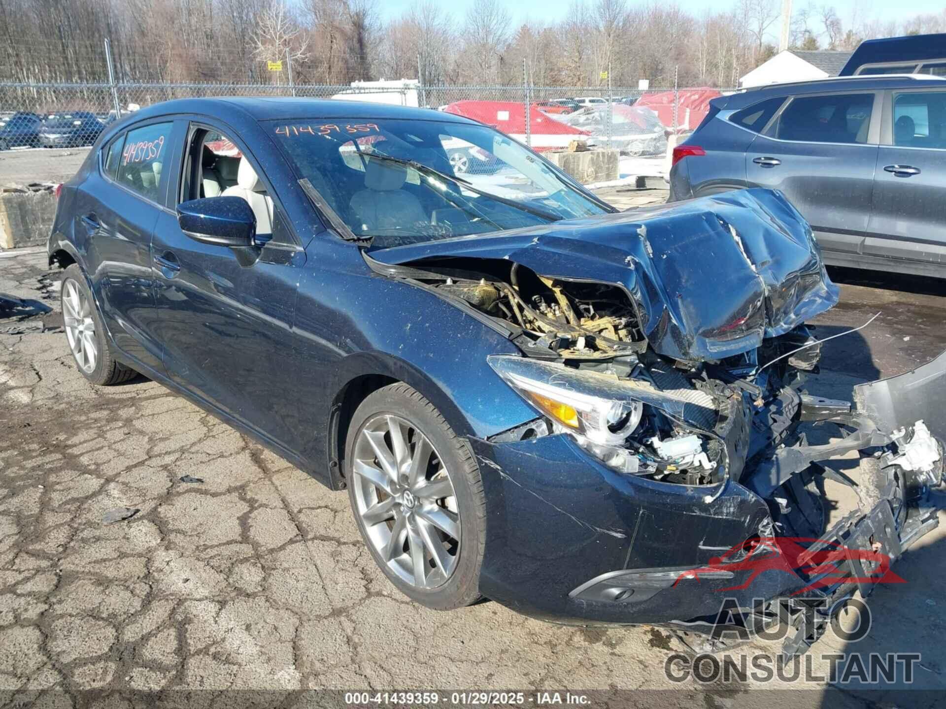 MAZDA MAZDA3 2018 - 3MZBN1M36JM164742