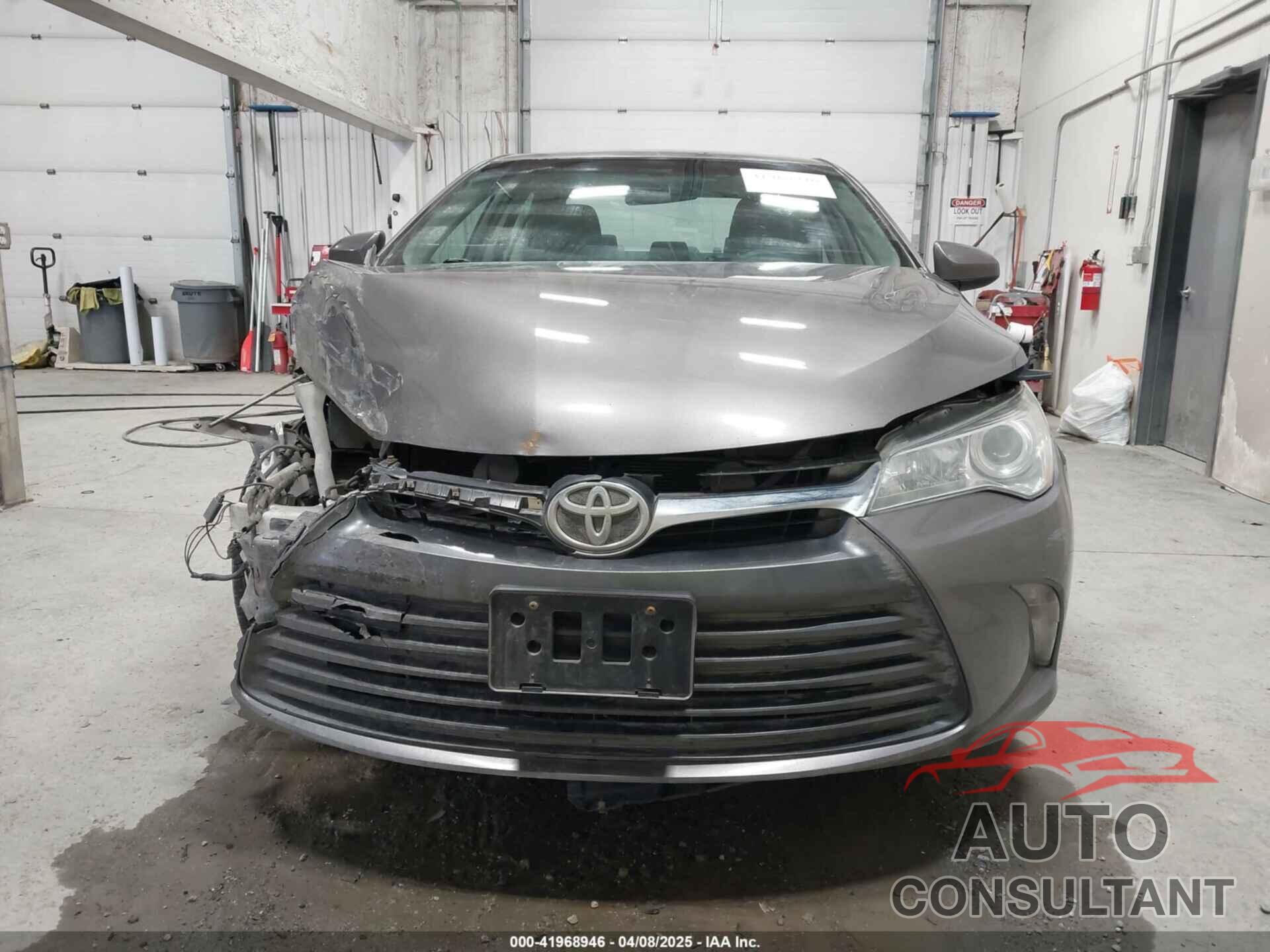 TOYOTA CAMRY 2016 - 4T4BF1FK7GR573522