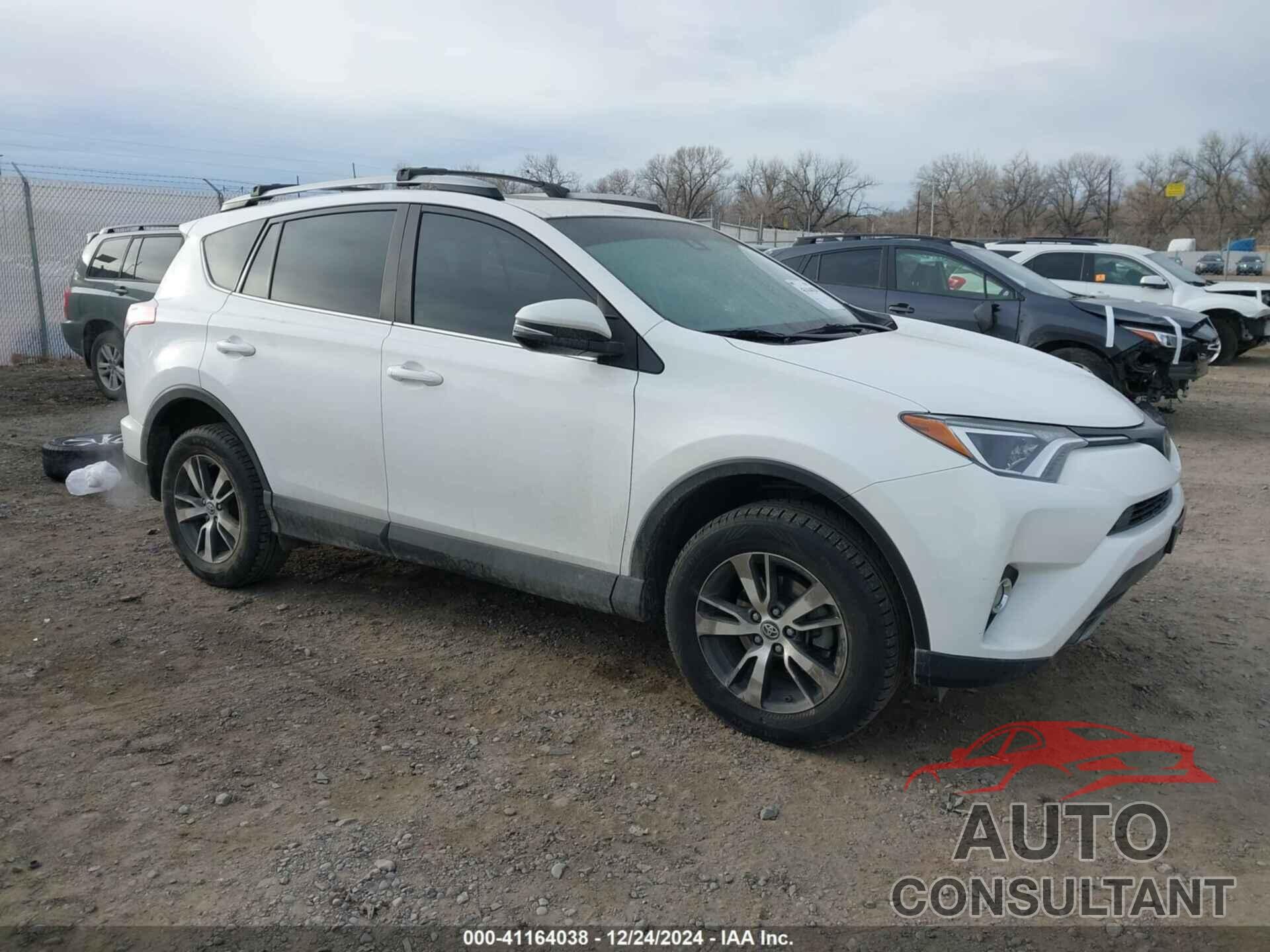 TOYOTA RAV4 2018 - 2T3RFREV2JW777906