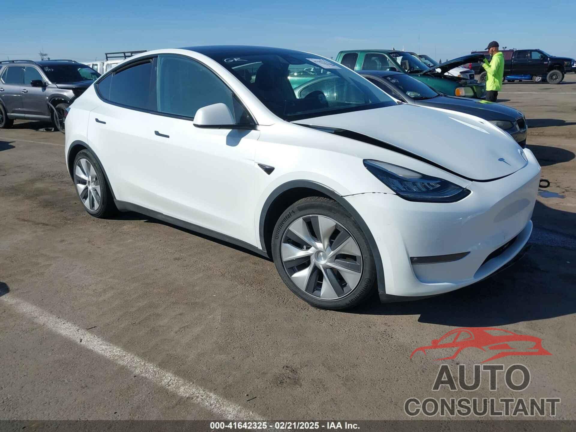 TESLA MODEL Y 2022 - 7SAYGAEE8NF367040