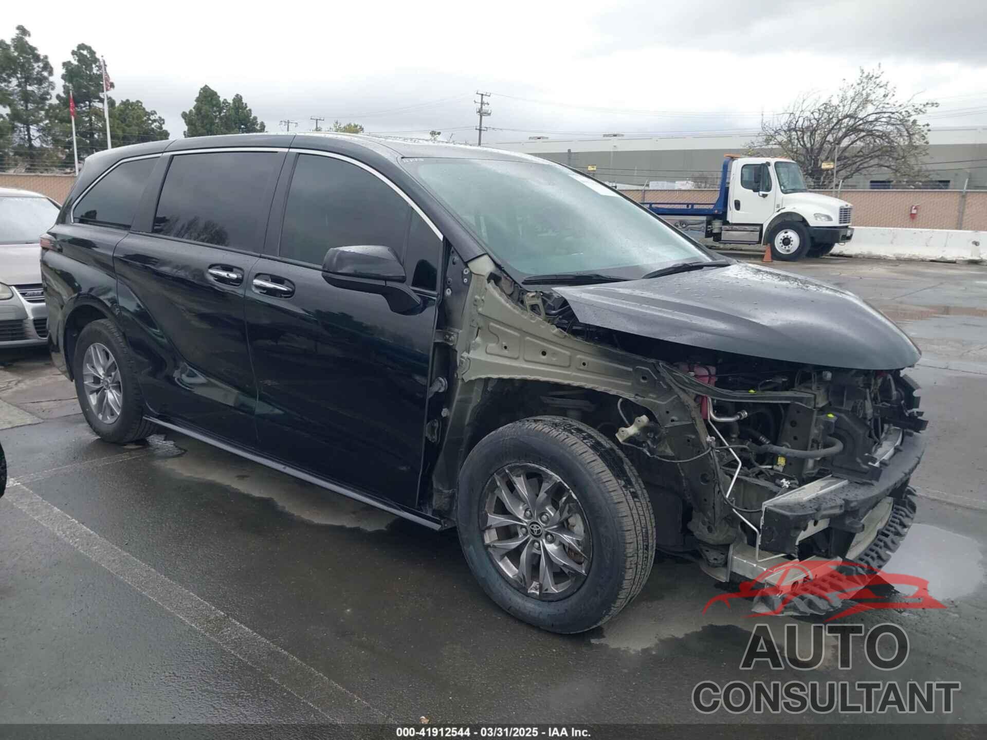 TOYOTA SIENNA 2022 - 5TDYRKEC8NS126392