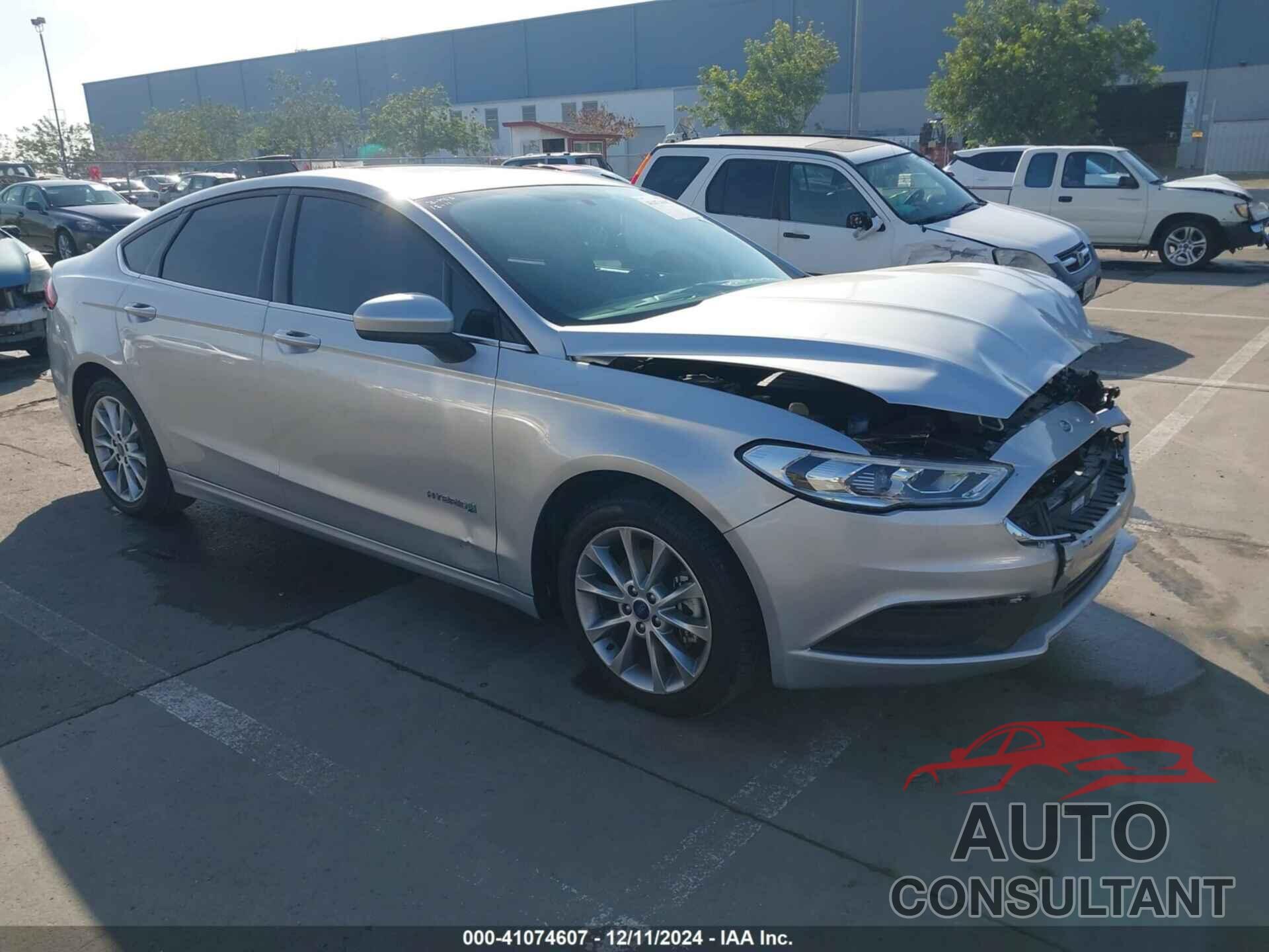 FORD FUSION HYBRID 2017 - 3FA6P0LU9HR373821