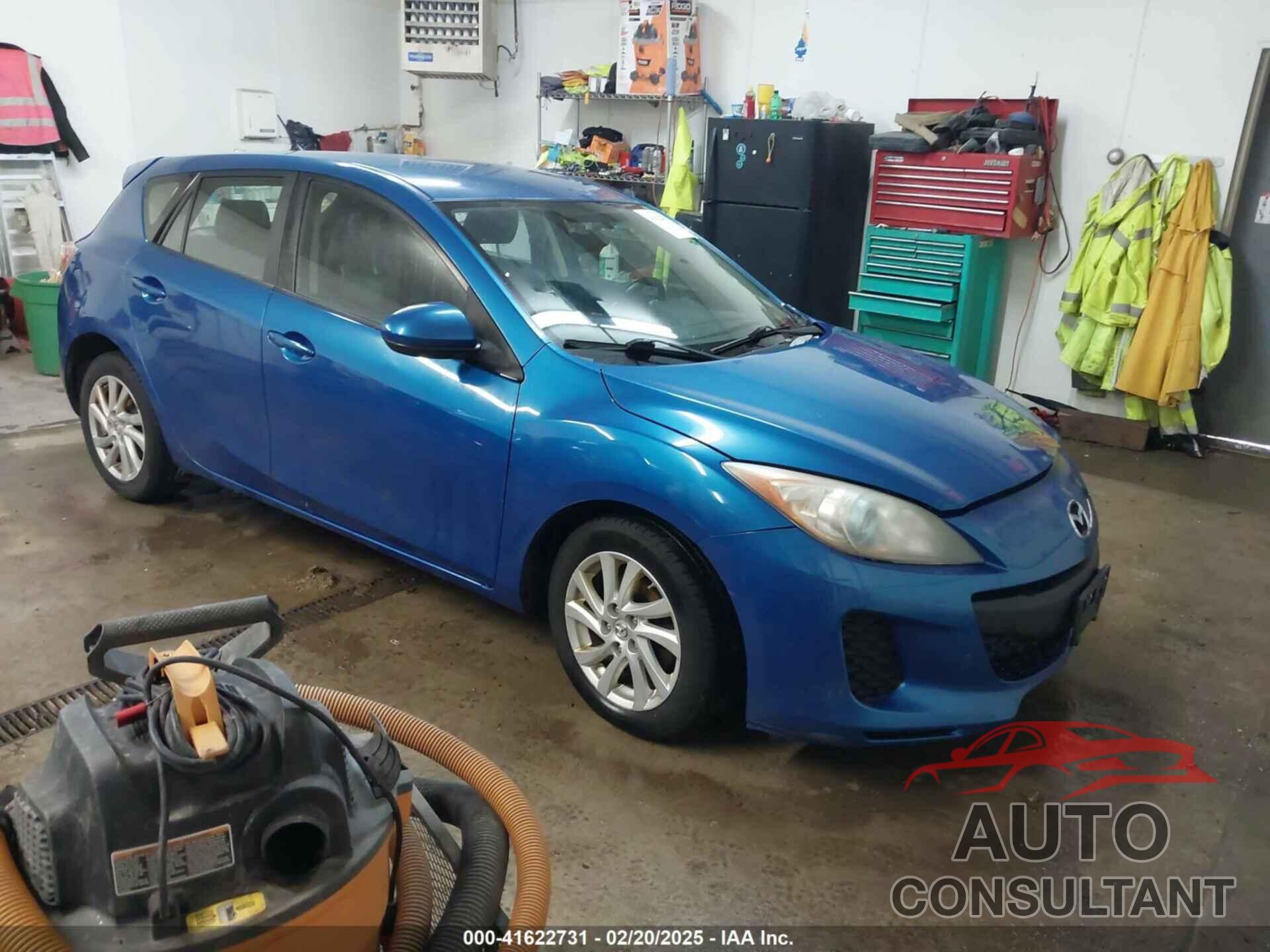 MAZDA MAZDA3 2012 - JM1BL1L76C1523276