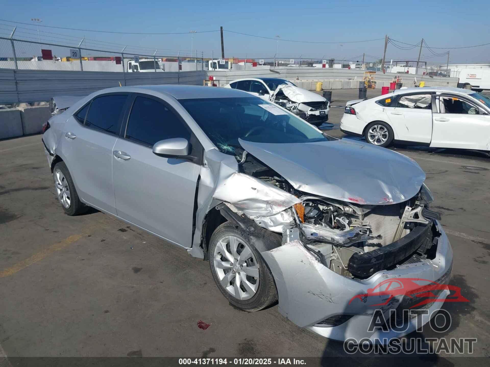 TOYOTA COROLLA 2015 - 5YFBURHE6FP200364