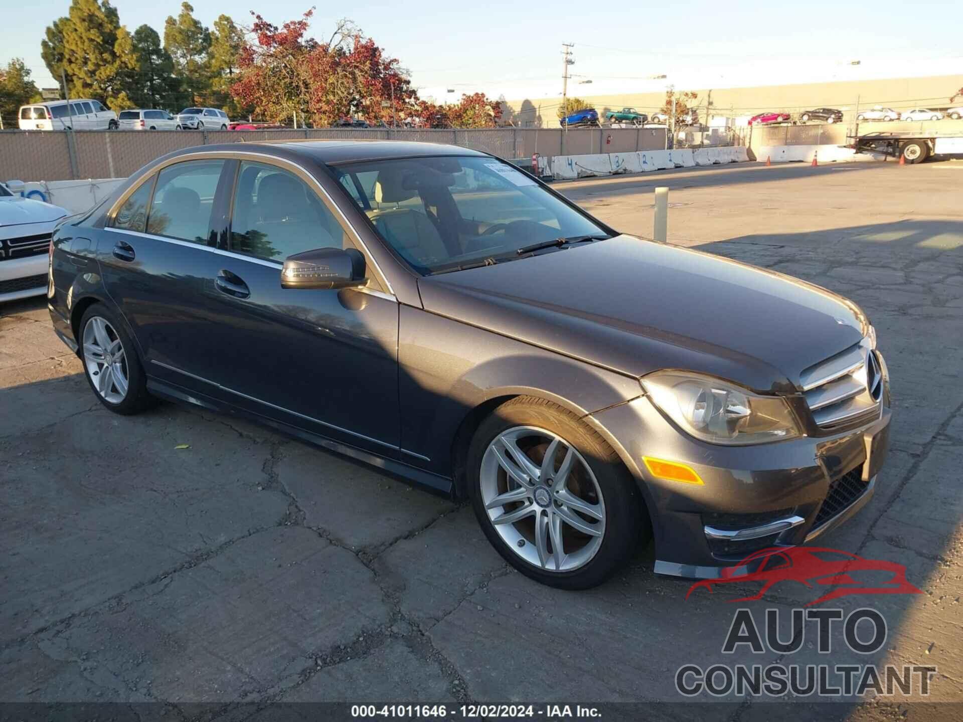 MERCEDES-BENZ C 250 2013 - WDDGF4HB4DA750002