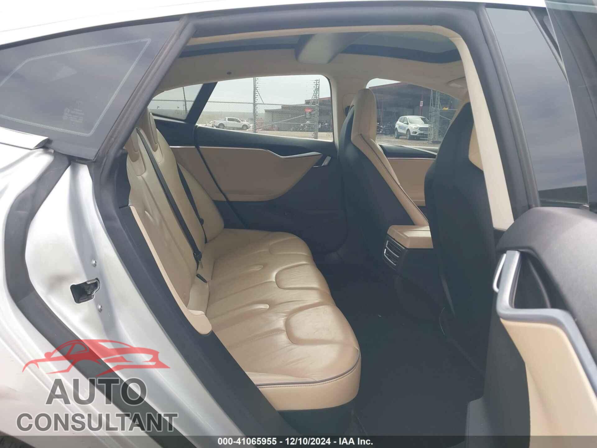 TESLA MODEL S 2013 - 5YJSA1DP2DFP17574