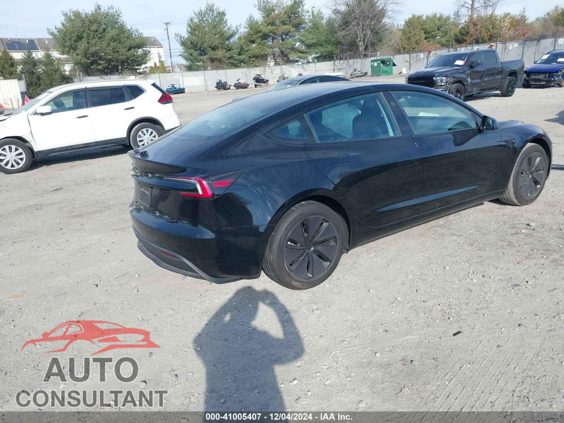 TESLA MODEL 3 2024 - 5YJ3E1EA1RF718046