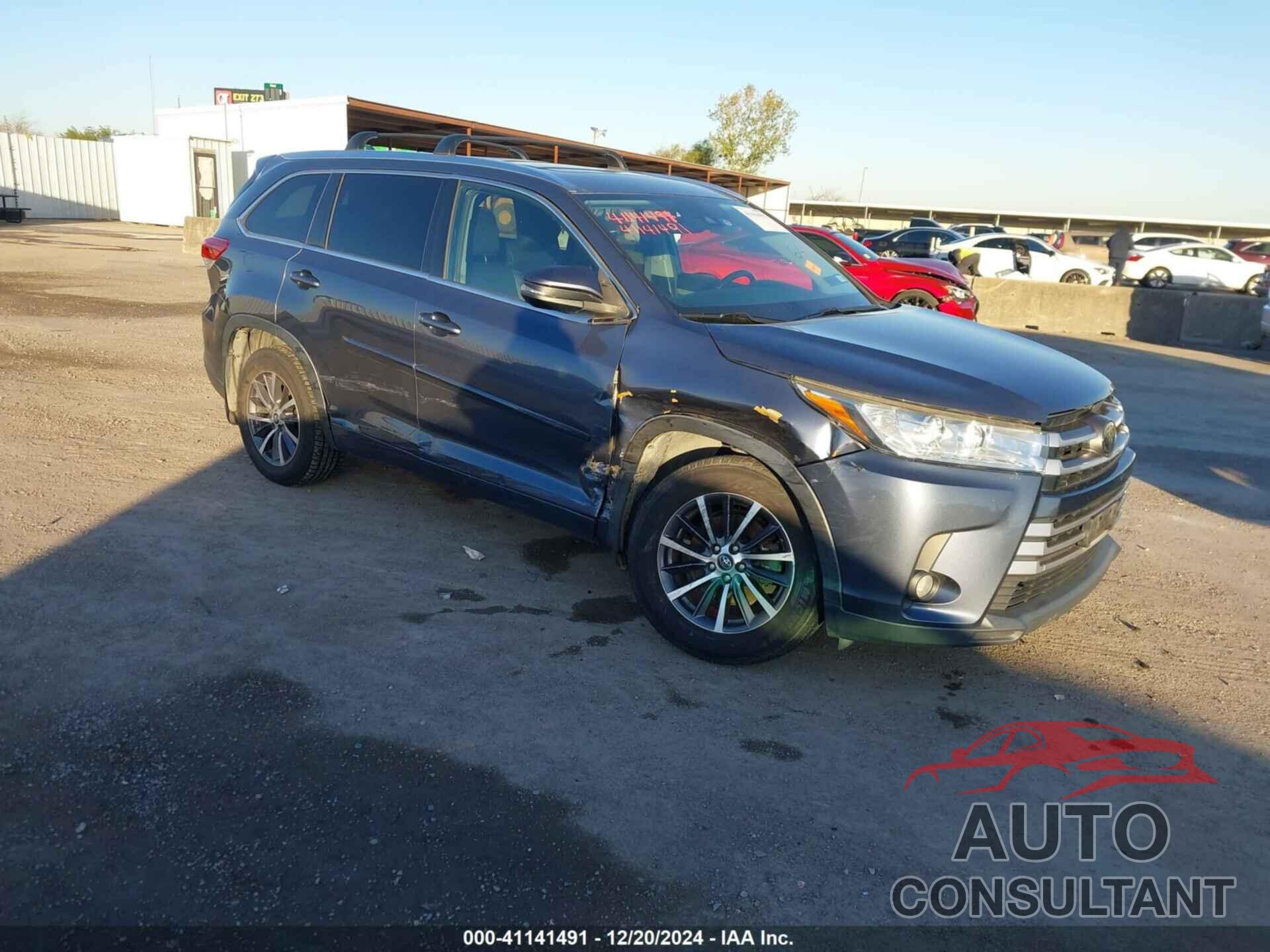 TOYOTA HIGHLANDER 2018 - 5TDJZRFH1JS490555