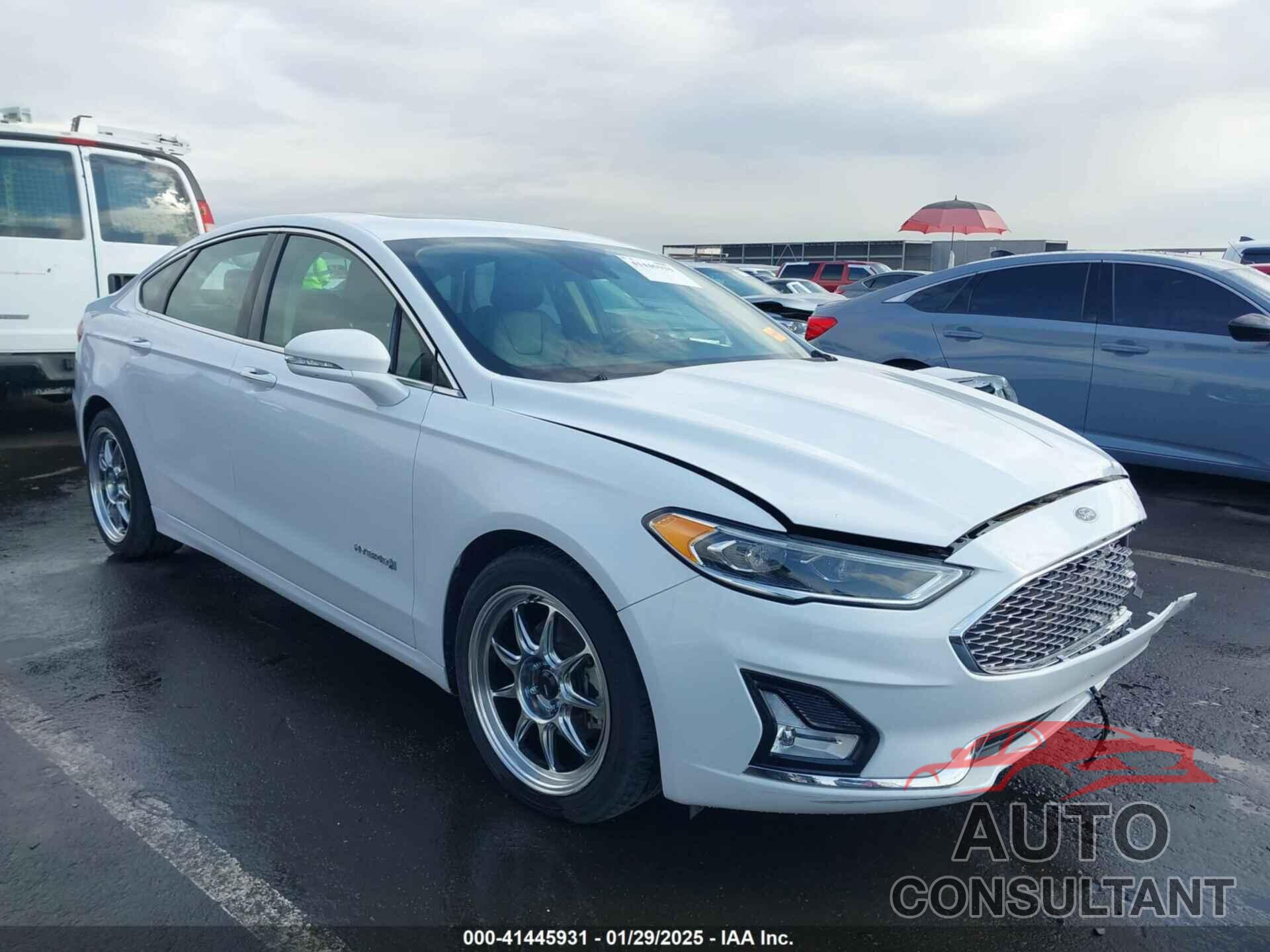 FORD FUSION HYBRID 2019 - 3FA6P0RU9KR209287