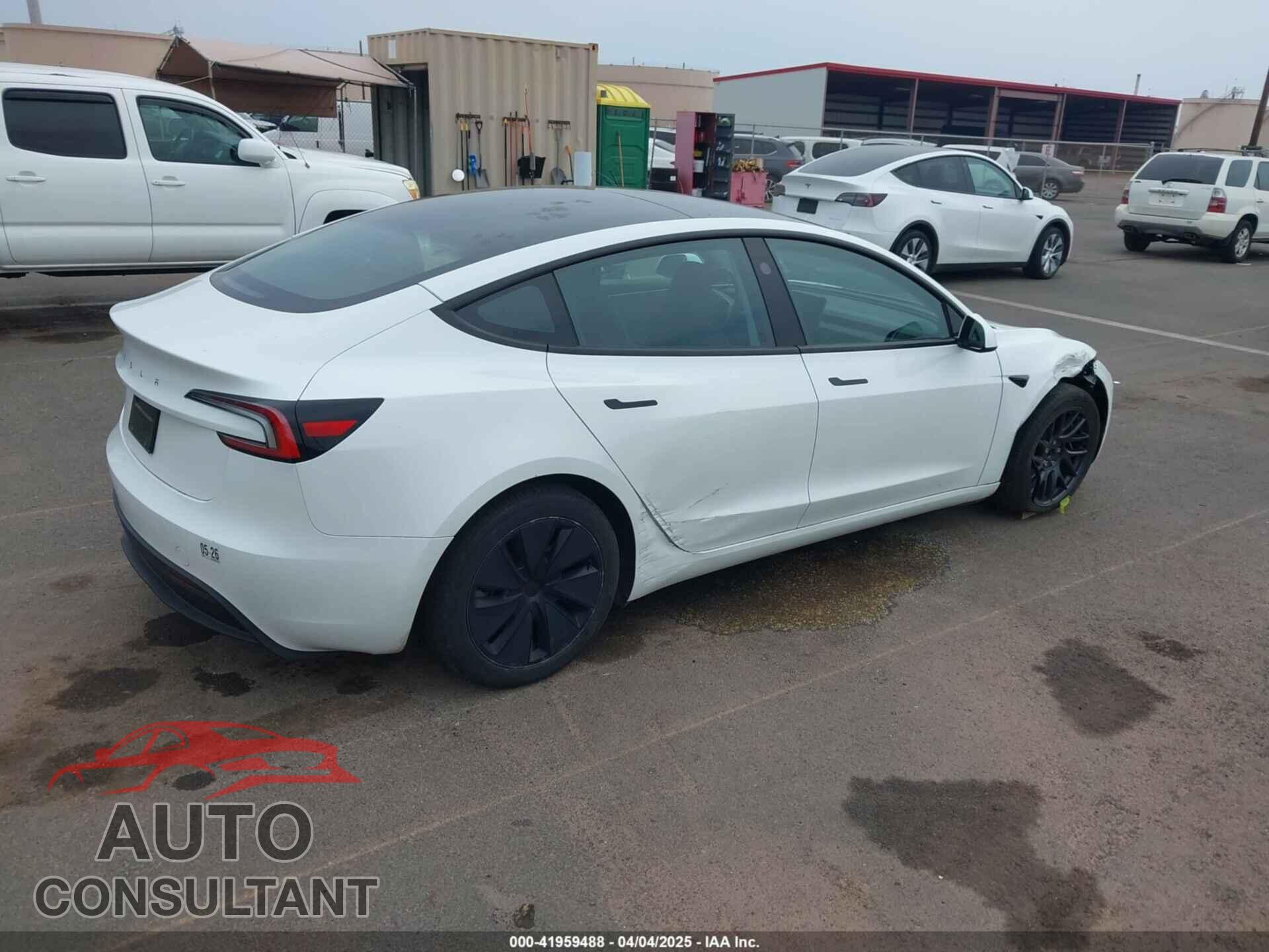 TESLA MODEL 3 2024 - 5YJ3E1EA6RF743914