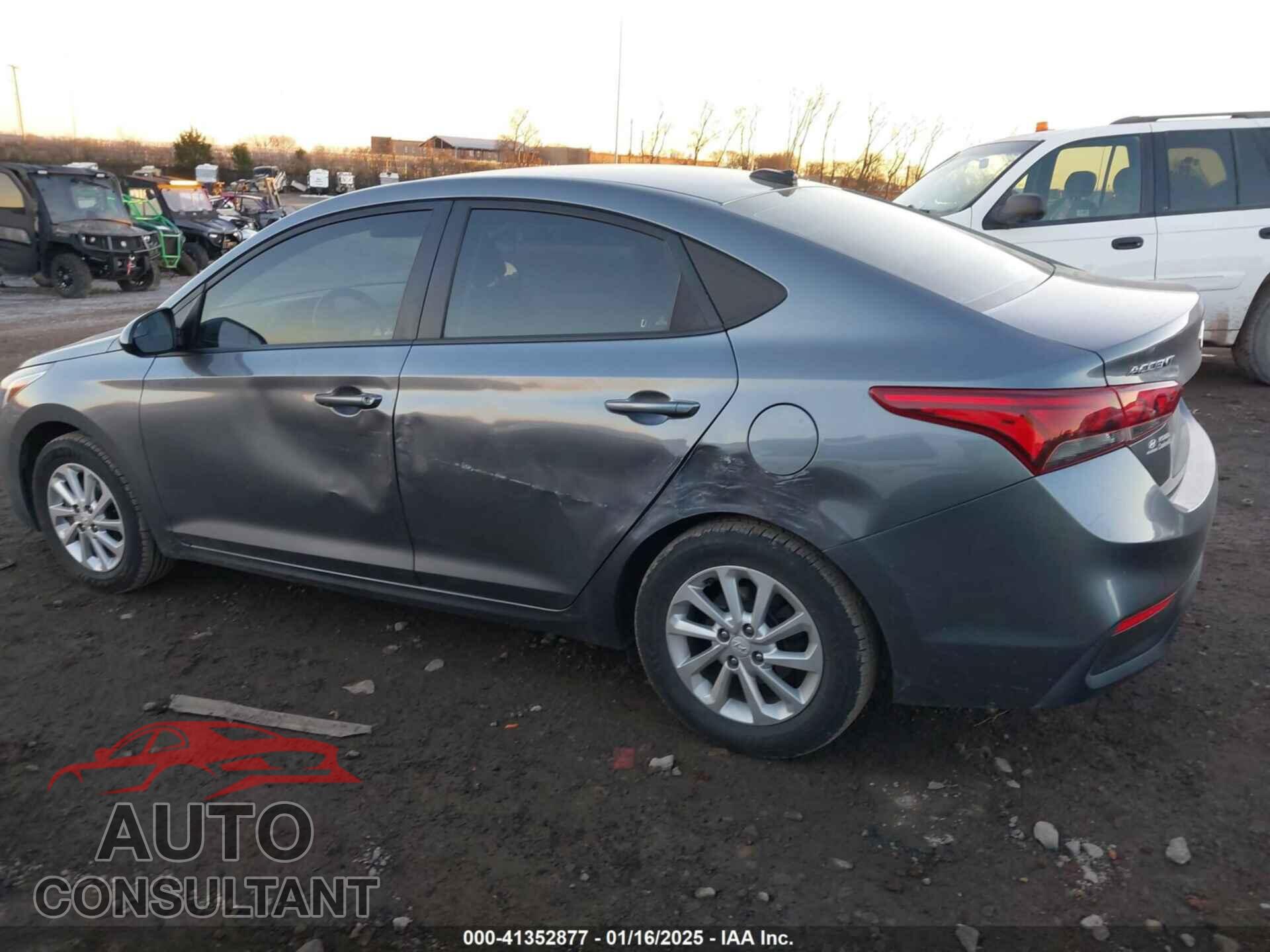 HYUNDAI ACCENT 2018 - 3KPC24A35JE012001