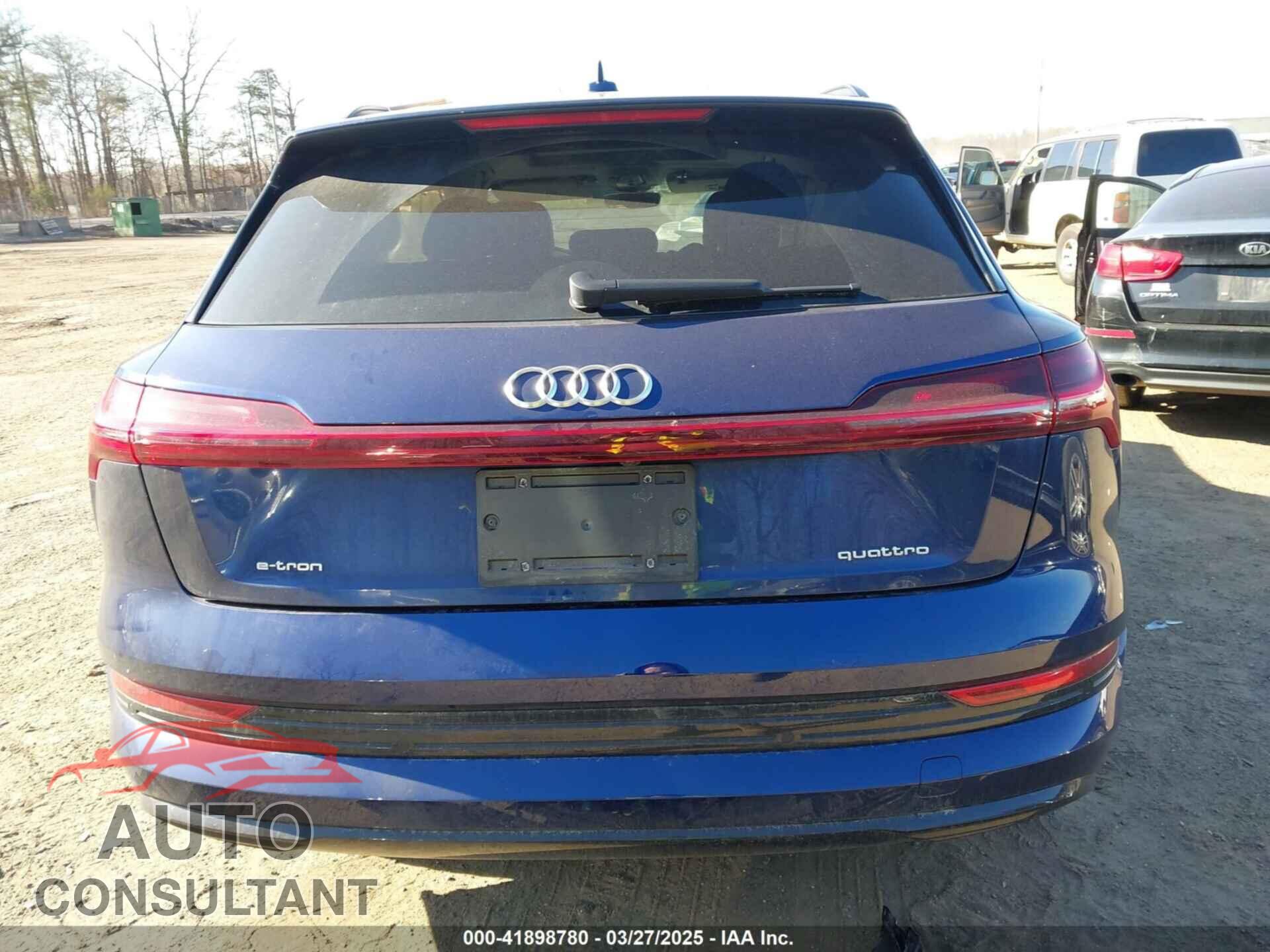 AUDI E-TRON 2021 - WA1LAAGE3MB018496