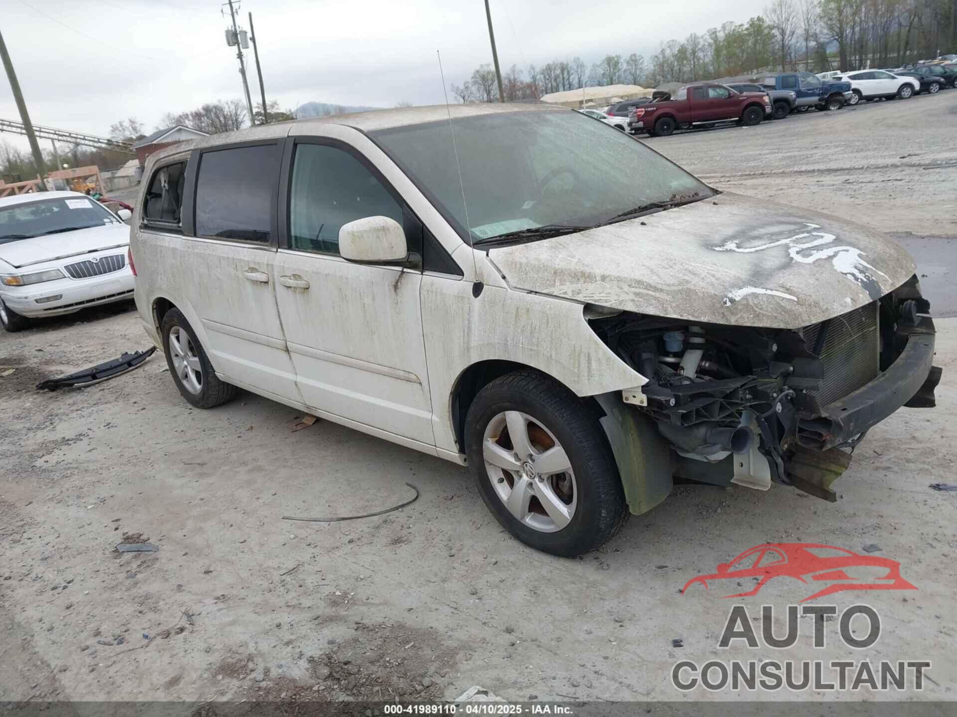 VOLKSWAGEN ROUTAN 2010 - 2V4RW3D14AR295711