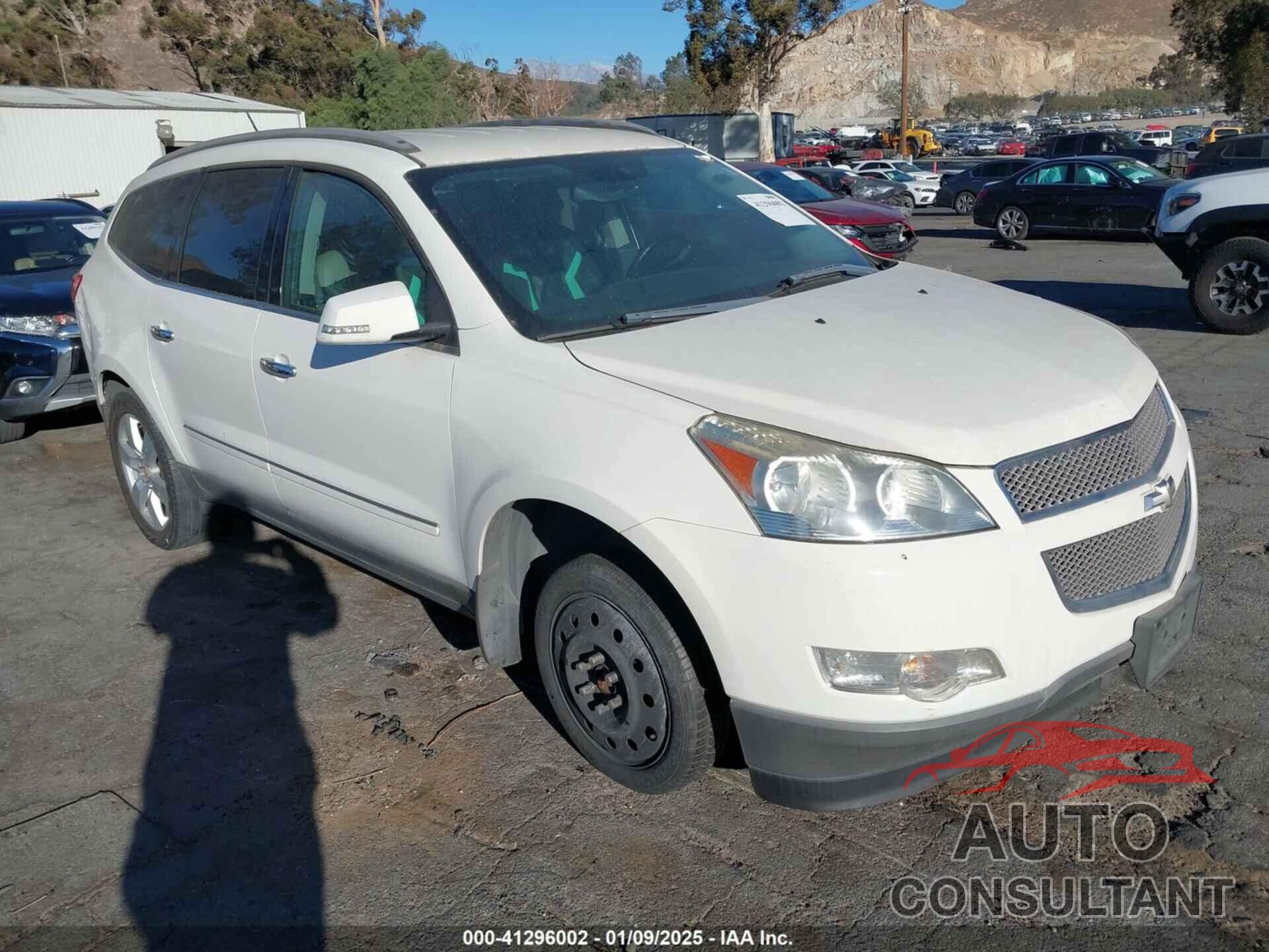 CHEVROLET TRAVERSE 2011 - 1GNKRLED0BJ229486