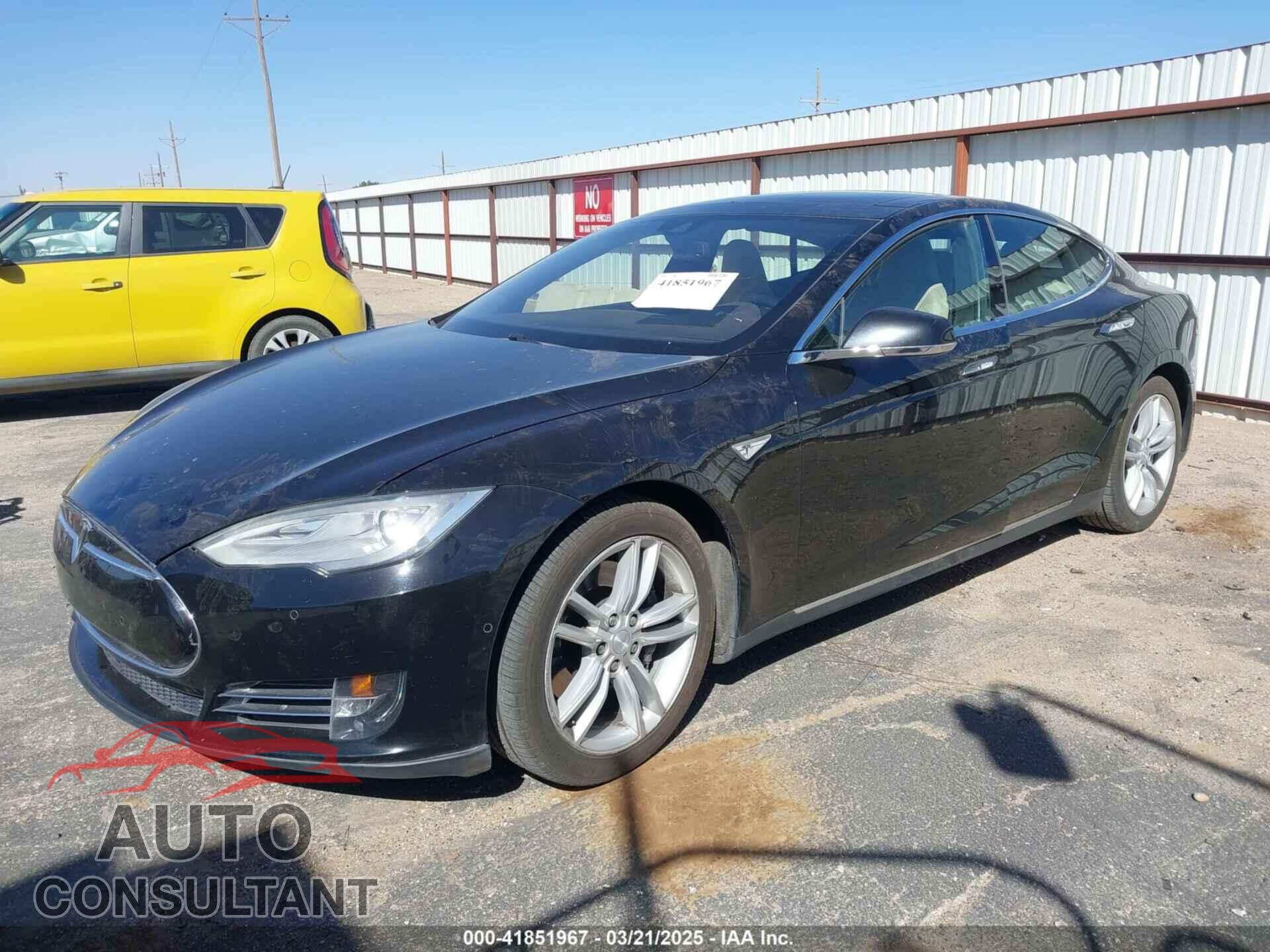 TESLA MODEL S 2015 - 5YJSA1H1XFF083844