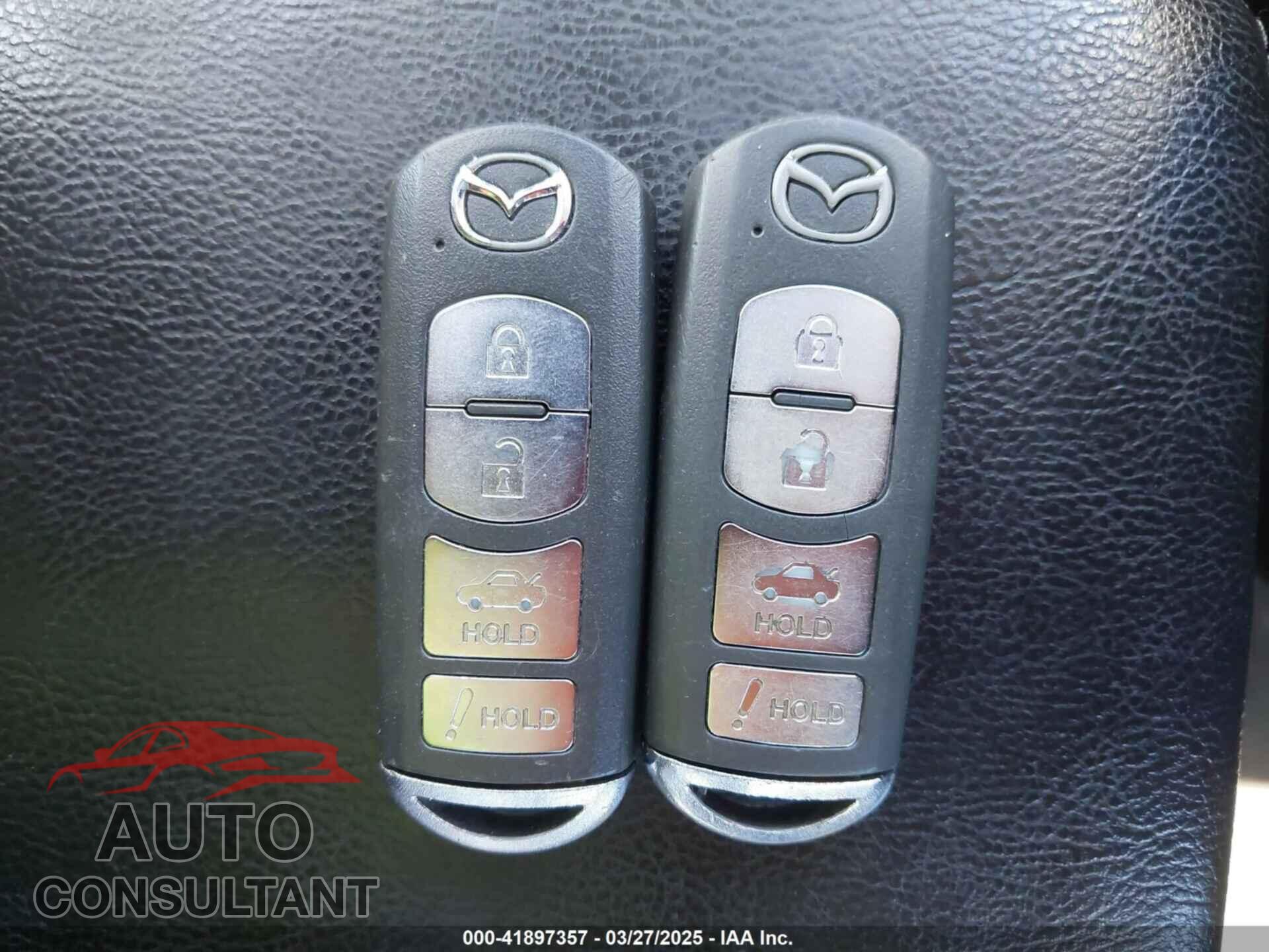 MAZDA MAZDA3 2017 - 3MZBN1U75HM156192
