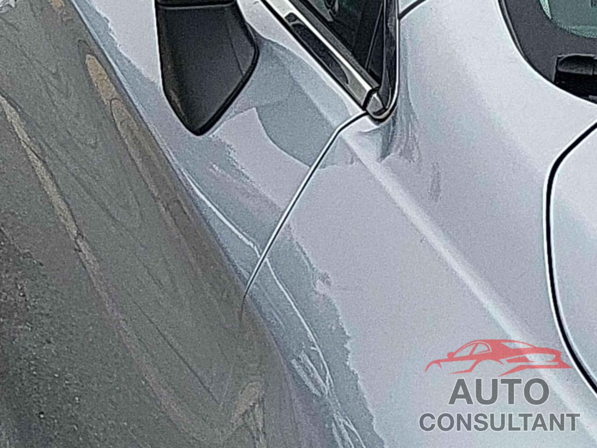 SUBARU LEGACY 2018 - 4S3BNAF69J3019853