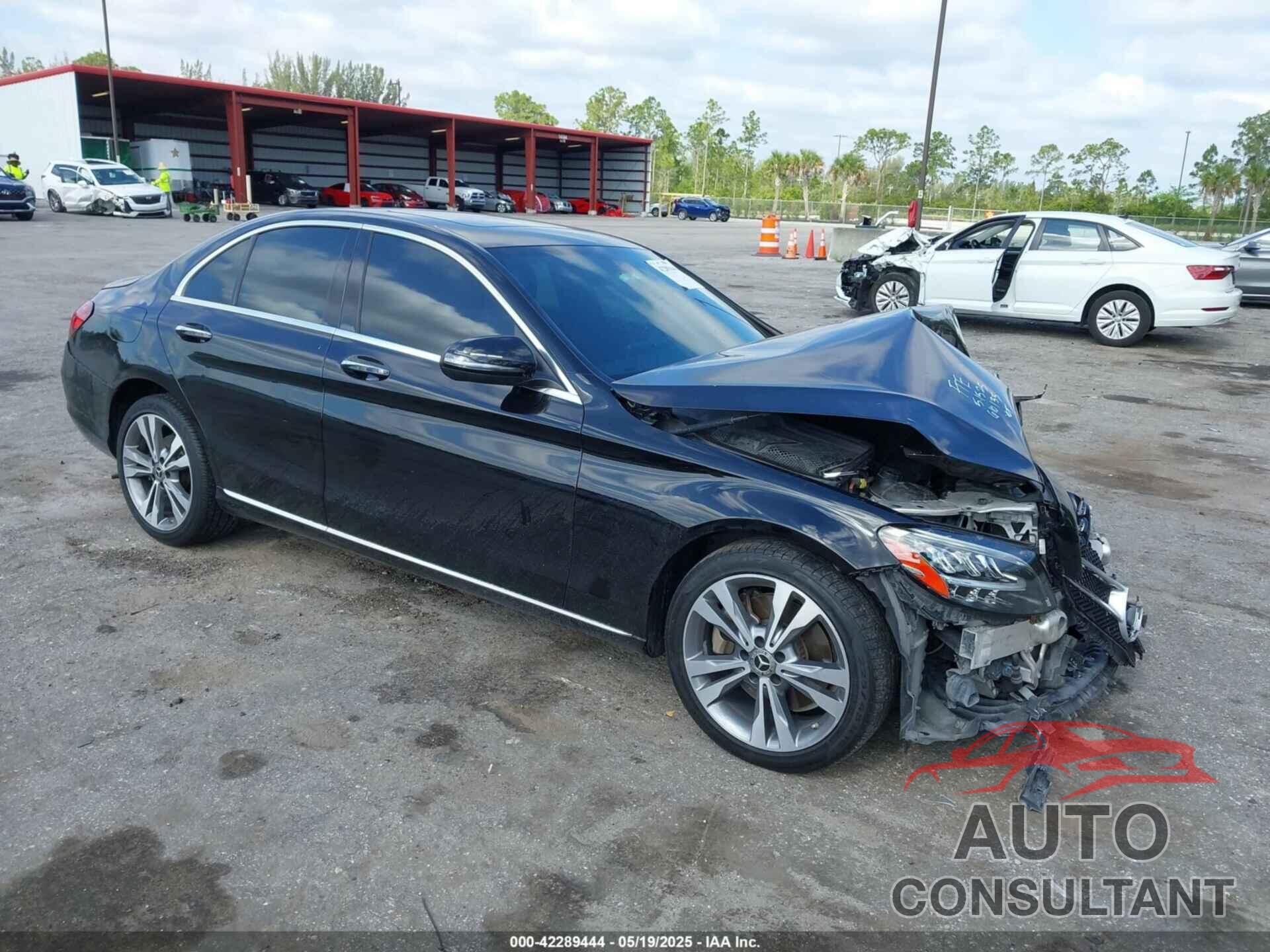 MERCEDES-BENZ C 300 2021 - W1KWF8DB0MR610135