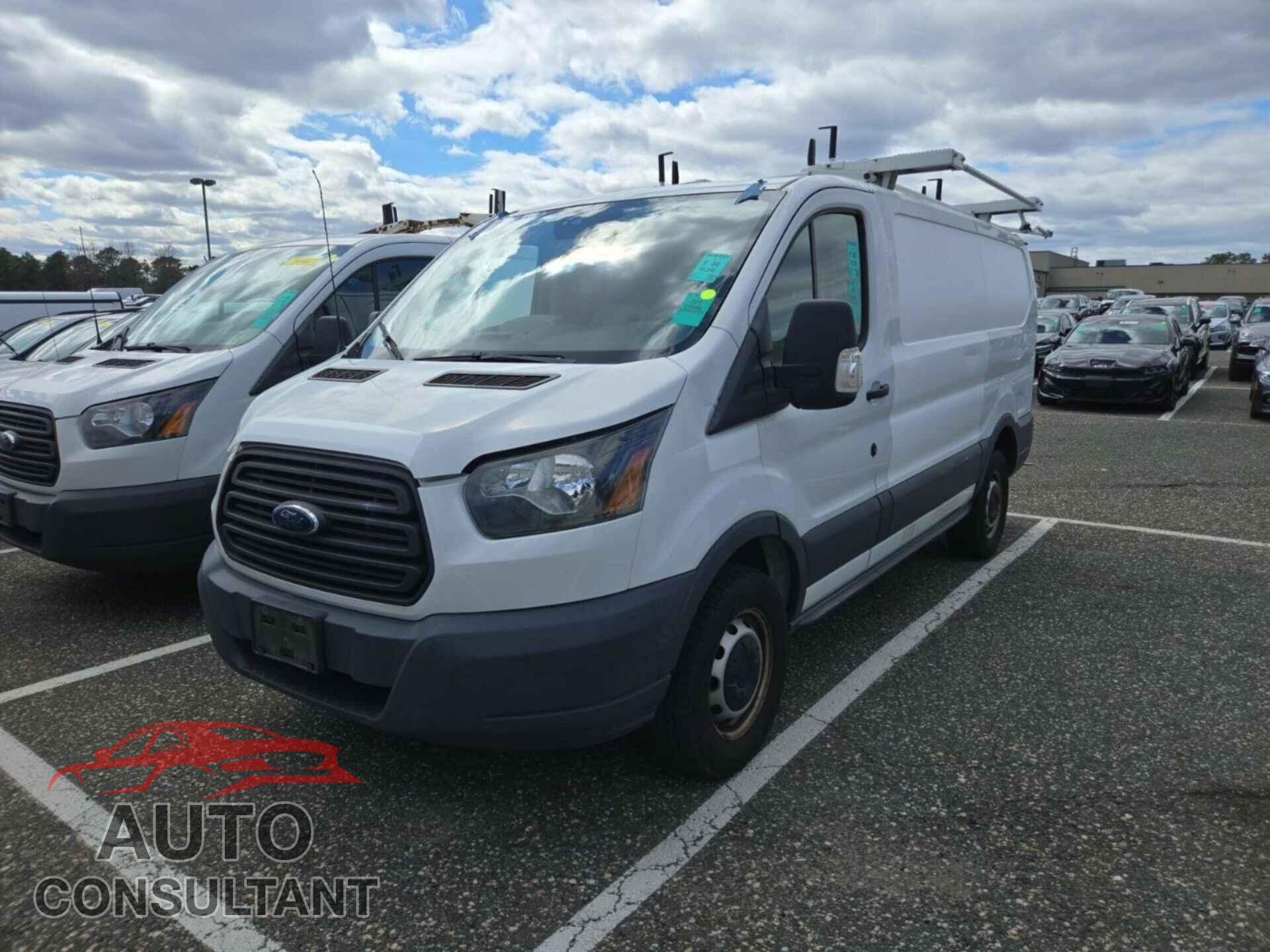 FORD TRANSIT-250 2015 - 1FTNR1YM3FKB32983