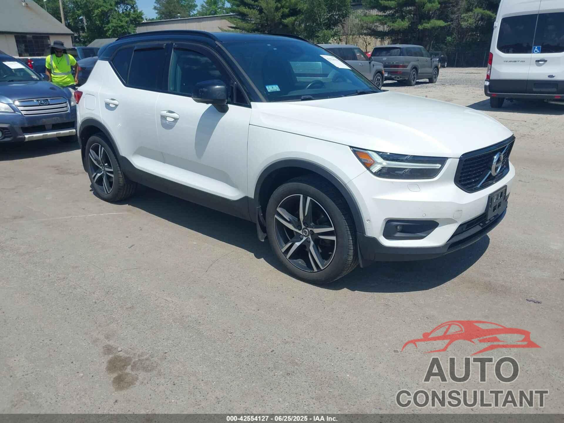 VOLVO XC40 2019 - YV4162XZ0K2009109