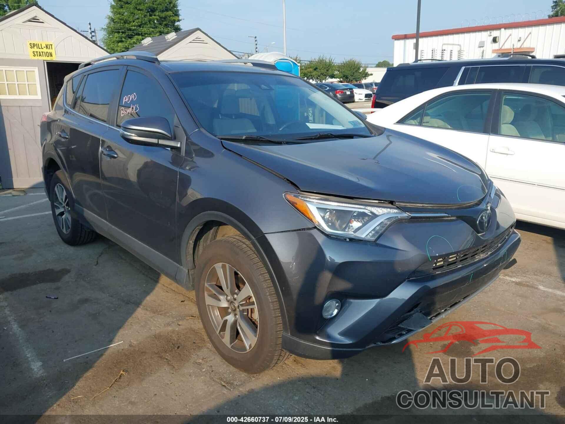 TOYOTA RAV4 2018 - JTMRFREV5JJ230532